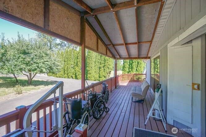 18103 Ne 122nd Avenue Property Photo 6