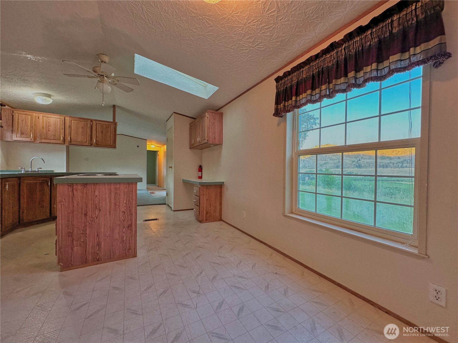 9 Sunrise Heights Road Property Photo 14