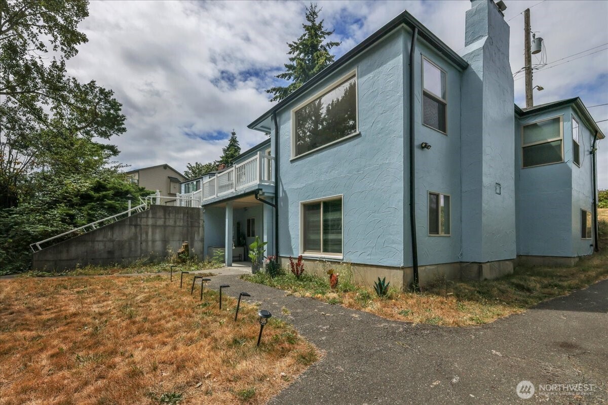 13622 51st Avenue Property Photo 3