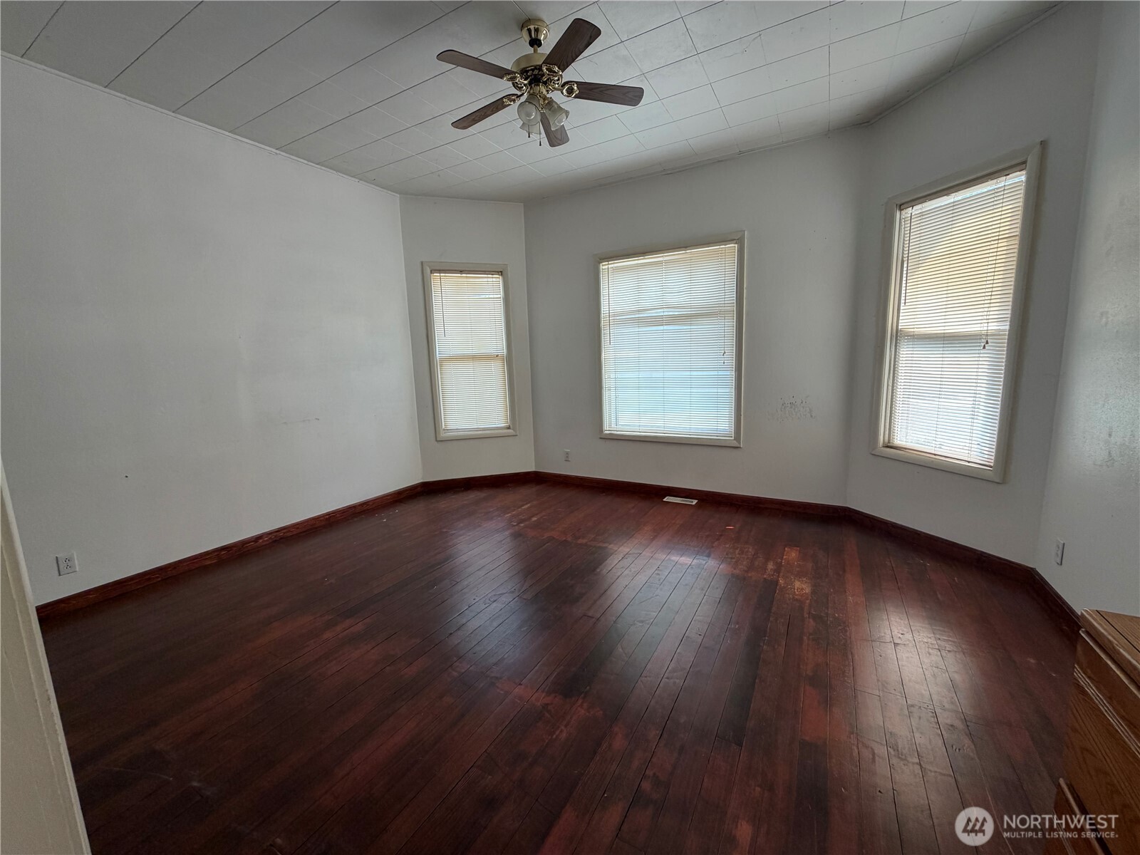 203 E Patit Street Property Photo 6