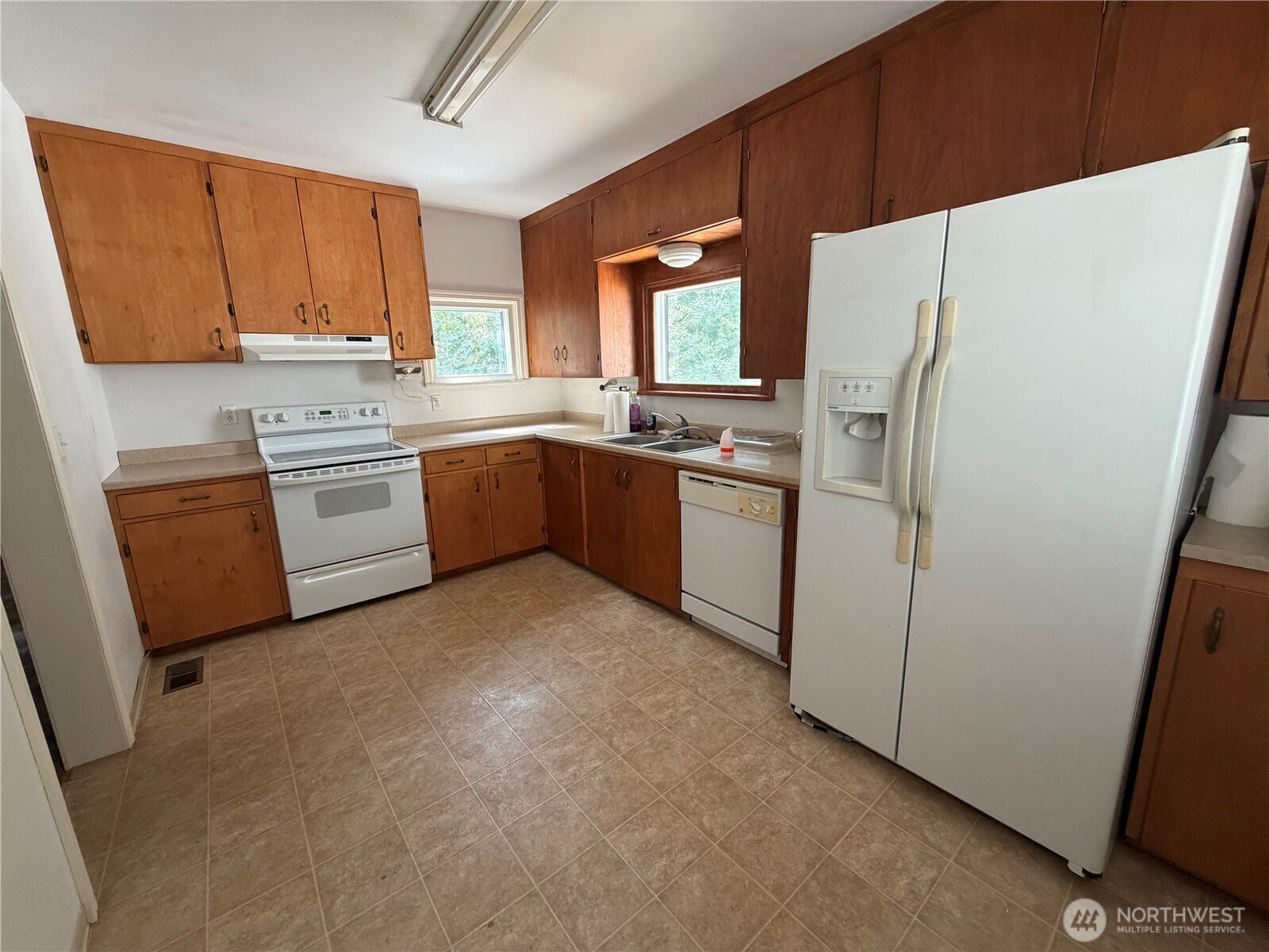 203 E Patit Street Property Photo 19