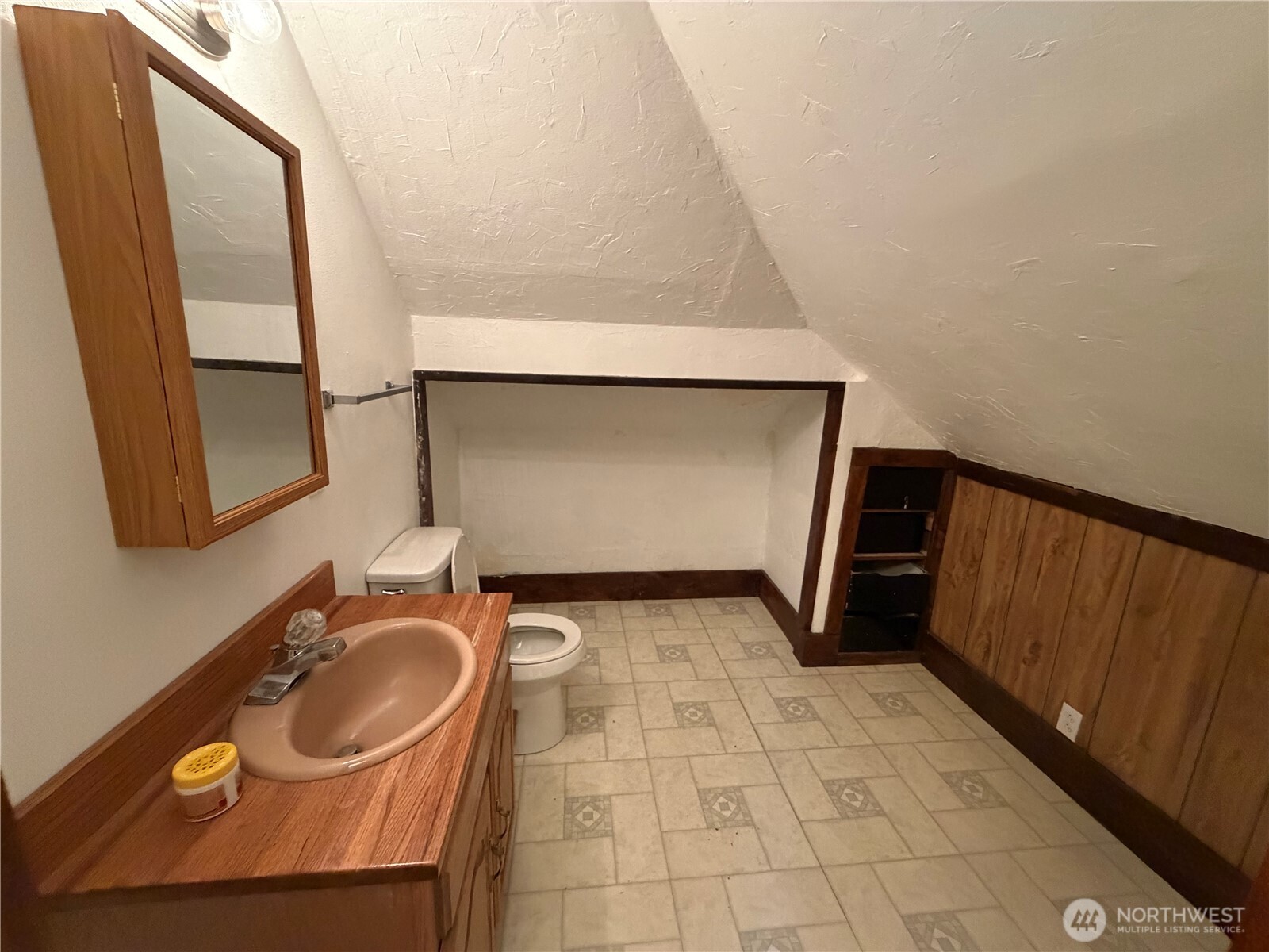 203 E Patit Street Property Photo 27