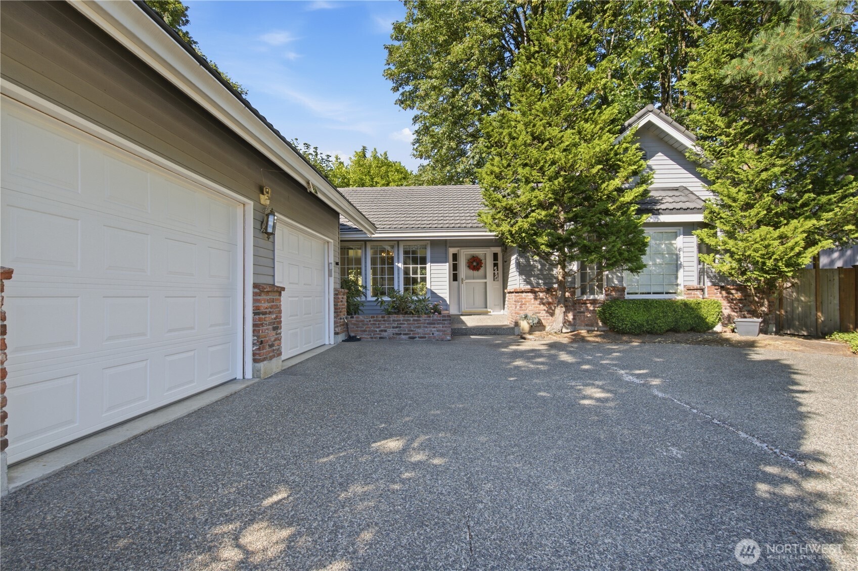 14018 Se 51st Place Property Photo 2