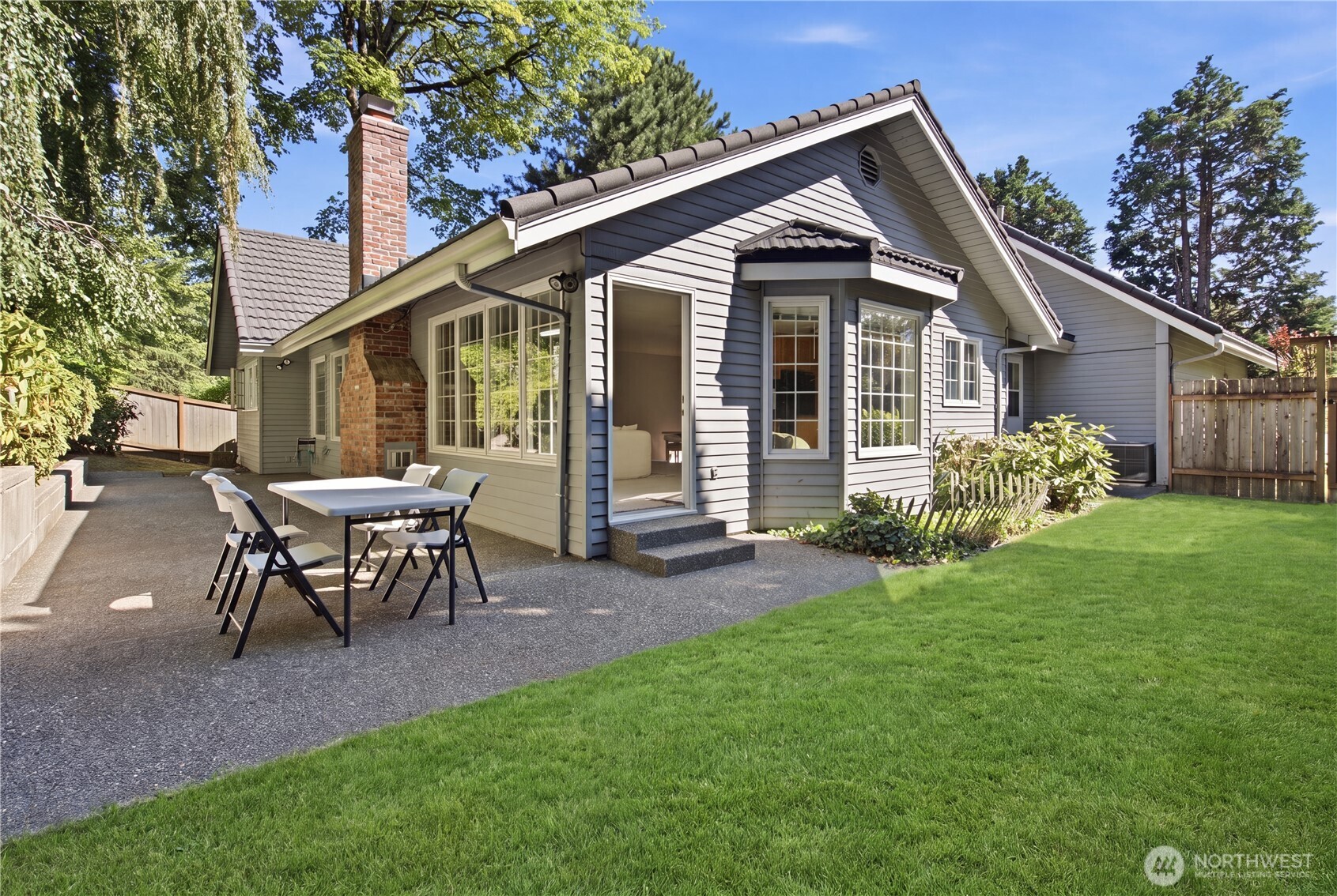 14018 Se 51st Place Property Photo 3