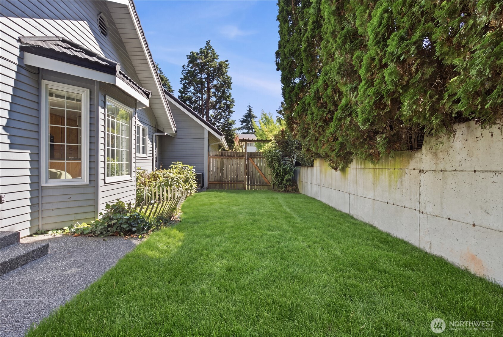 14018 Se 51st Place Property Photo 6