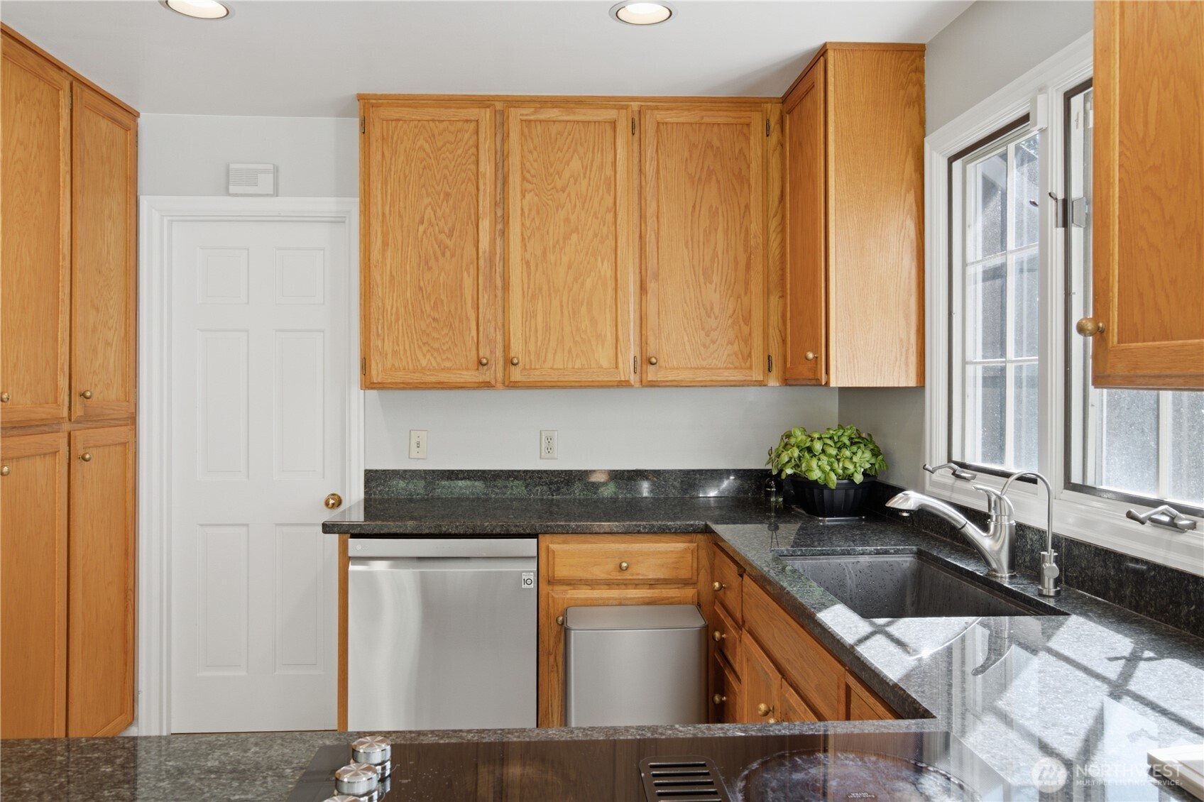 14018 Se 51st Place Property Photo 21