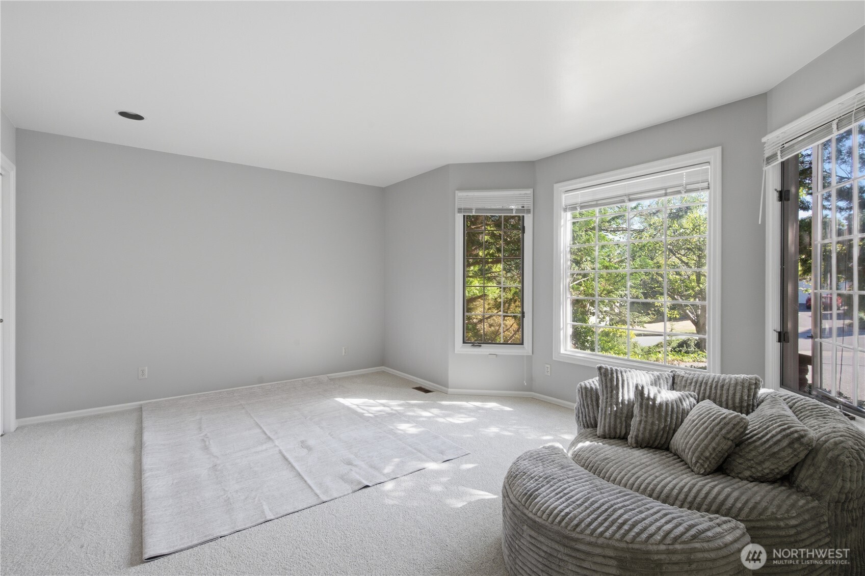 14018 Se 51st Place Property Photo 28