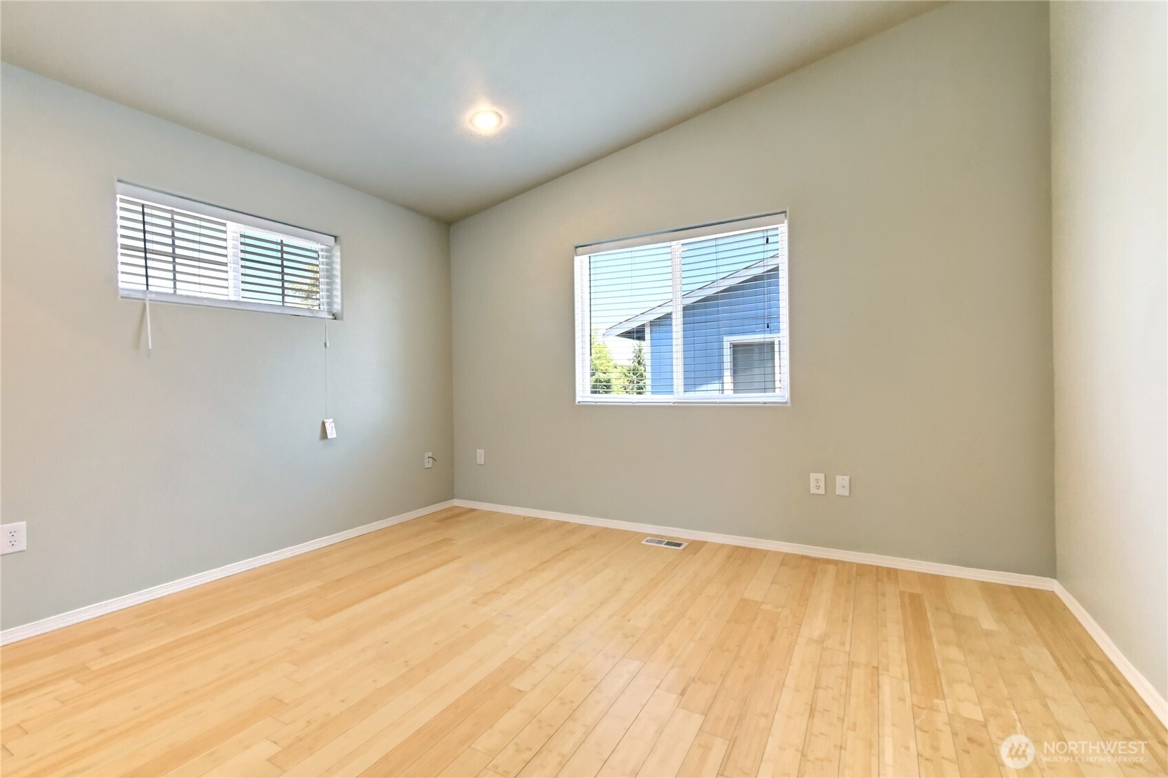 1608 E 66th Property Photo 16