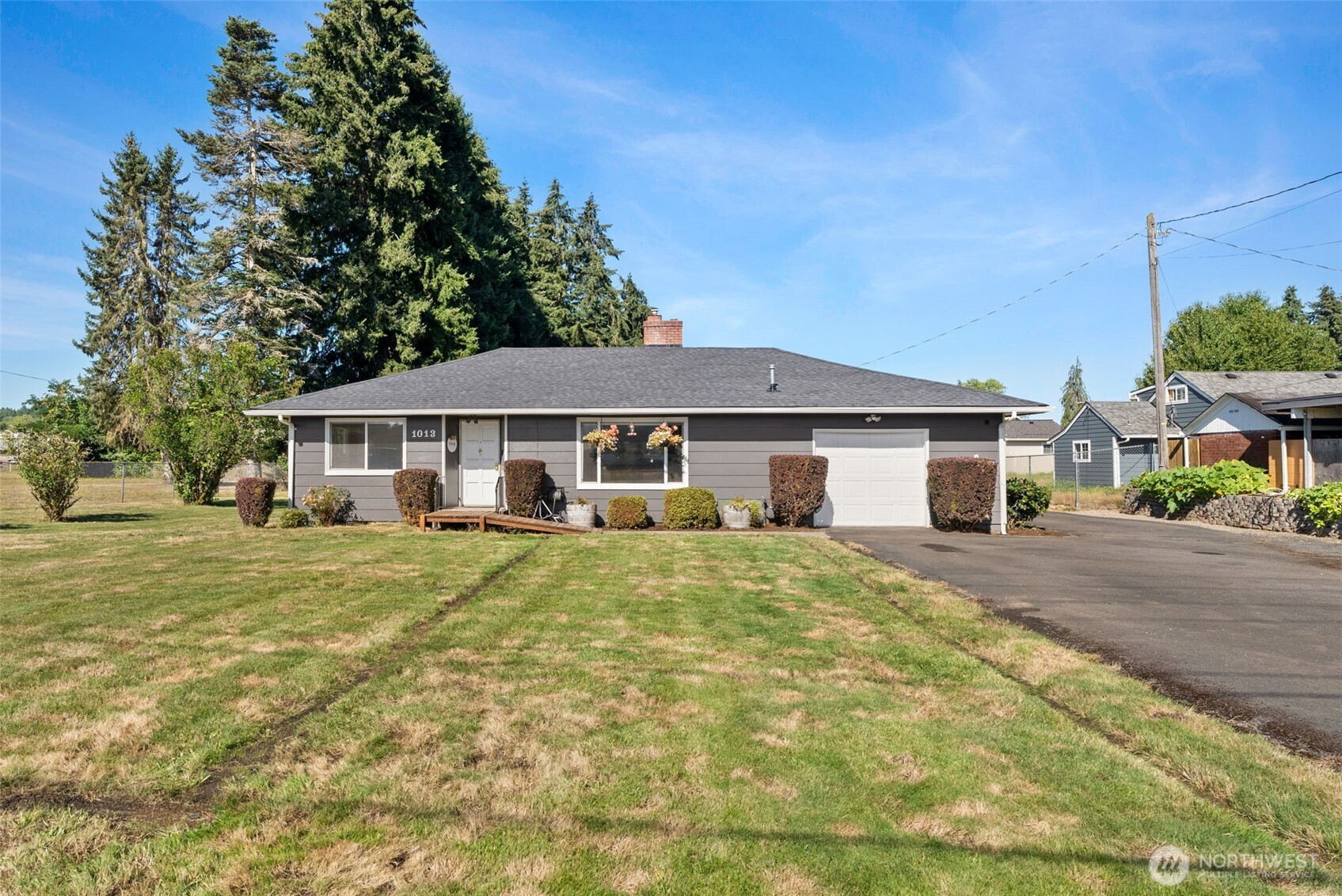 1013 Eshom Road Property Photo 1