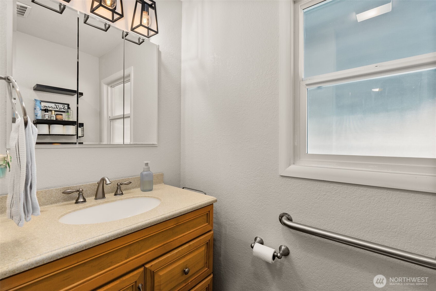 1013 Eshom Road Property Photo 17