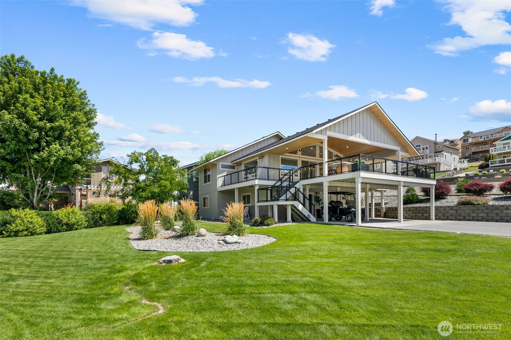 365 W Beach Drive Property Photo 1