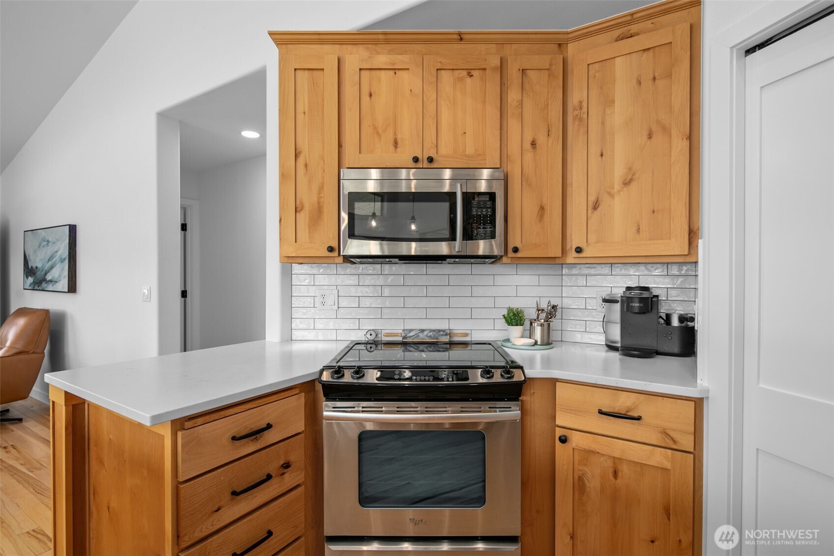 365 W Beach Drive Property Photo 11