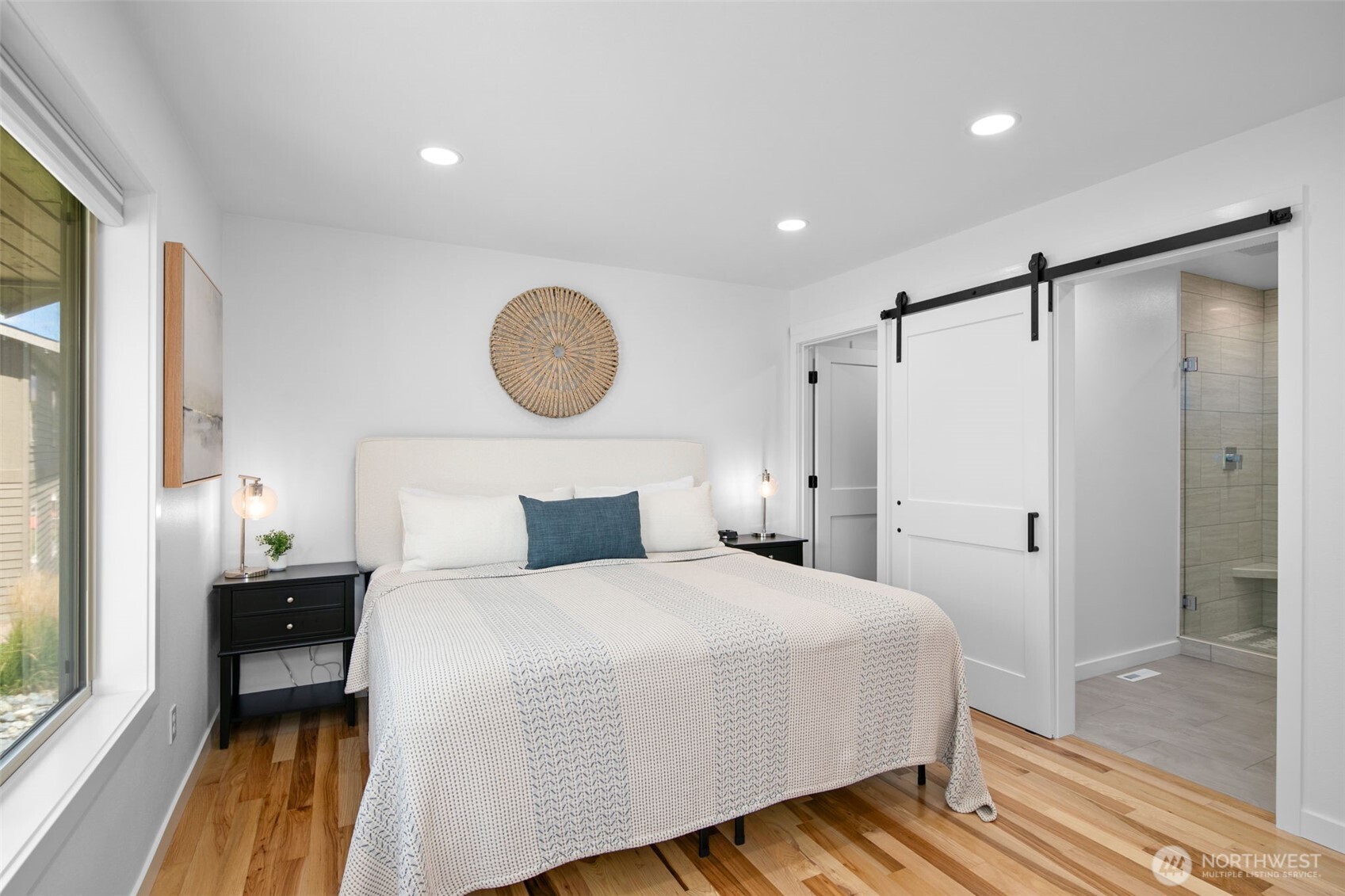 365 W Beach Drive Property Photo 15