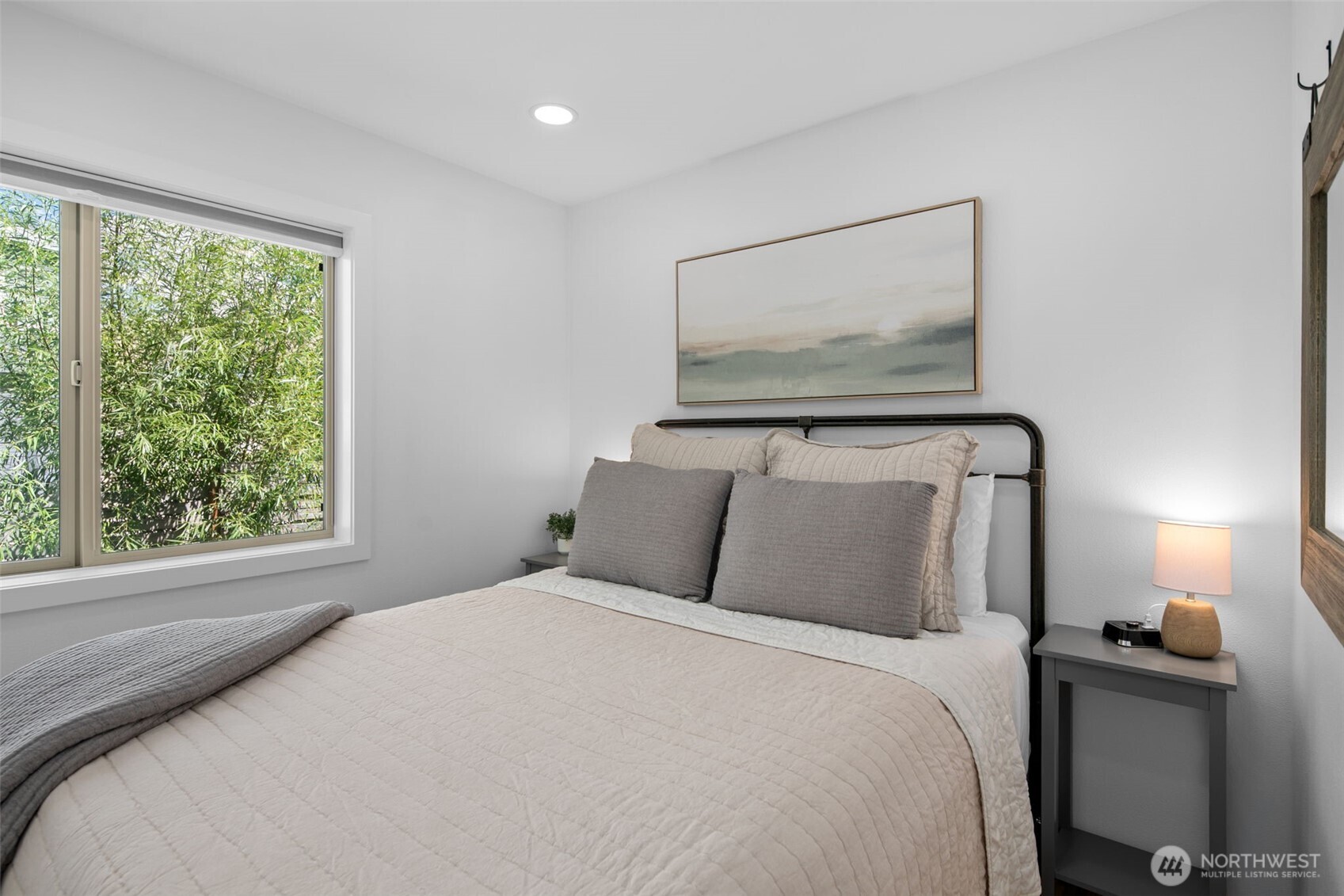 365 W Beach Drive Property Photo 20