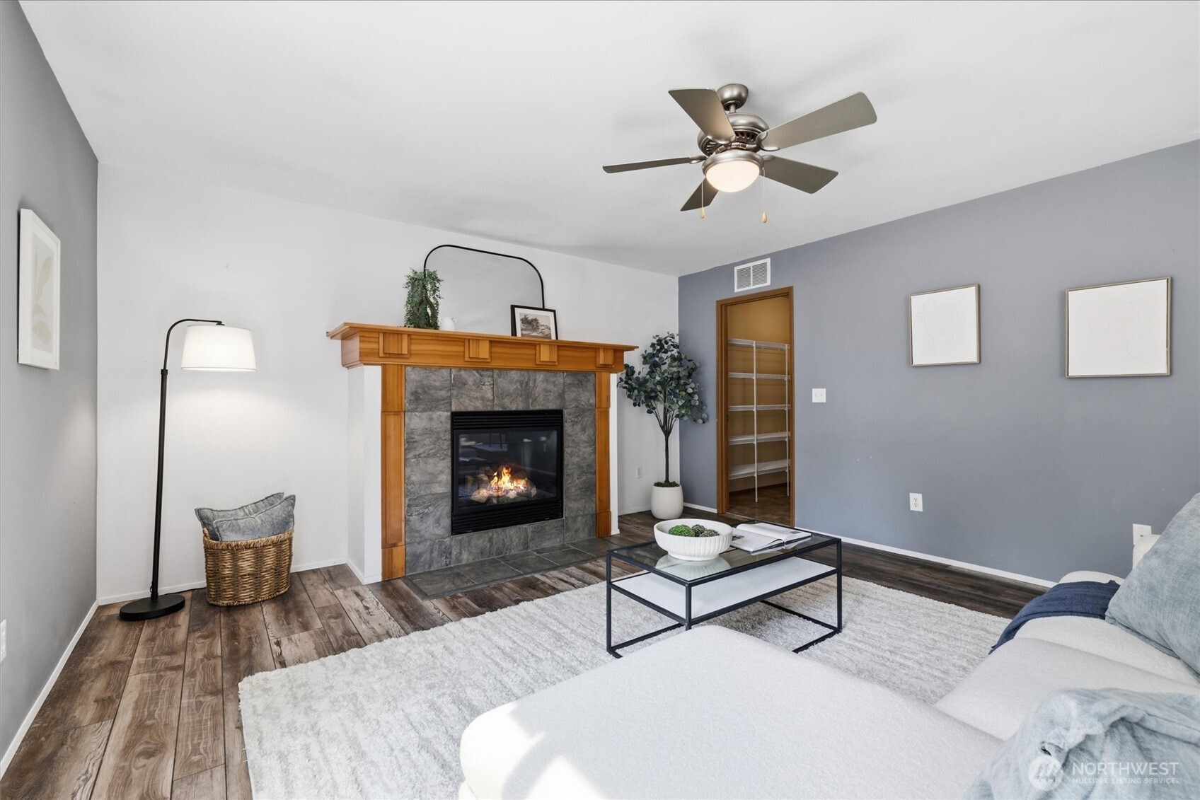 11608 24th Street Property Photo 6
