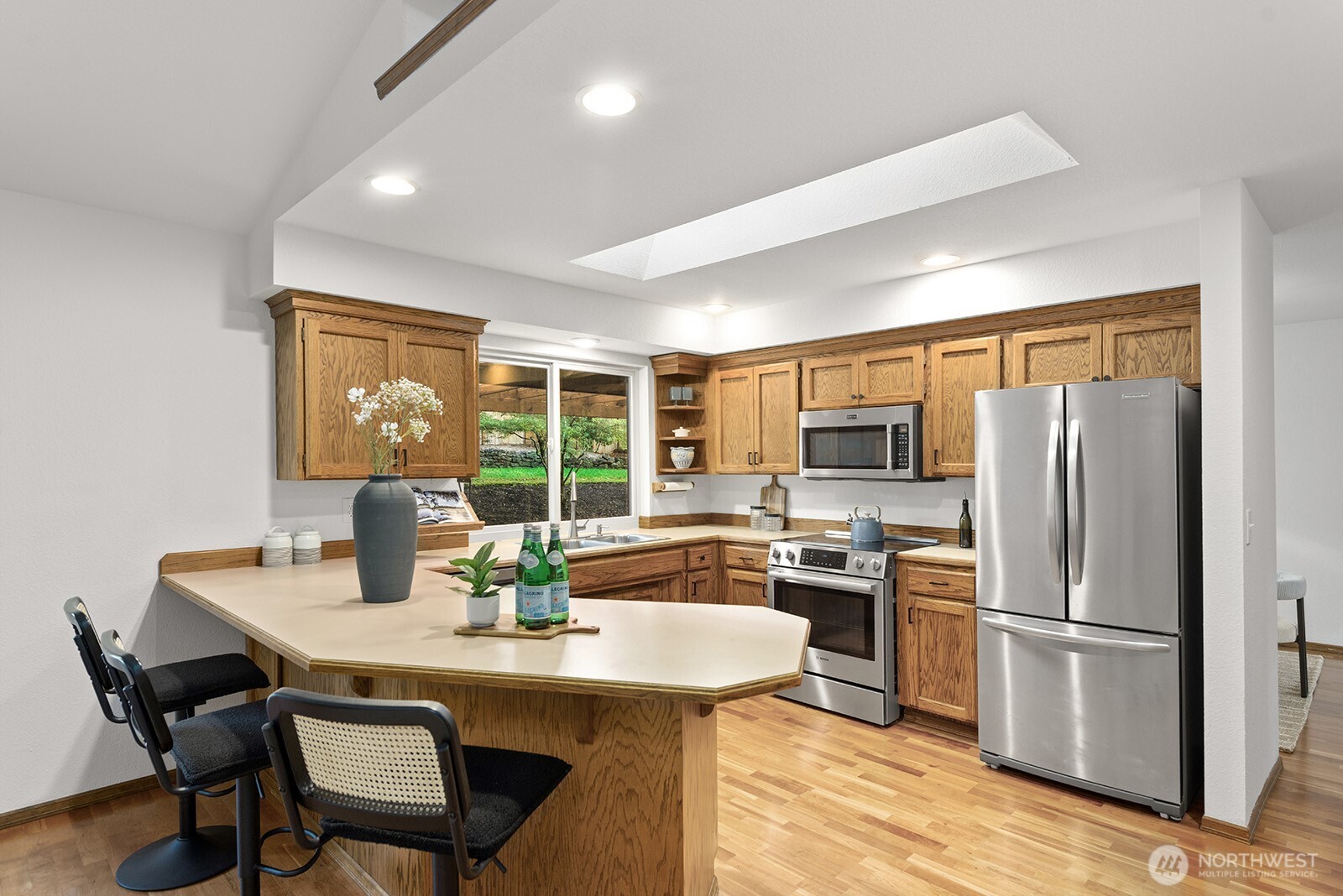 2043 215th Place Property Photo 13