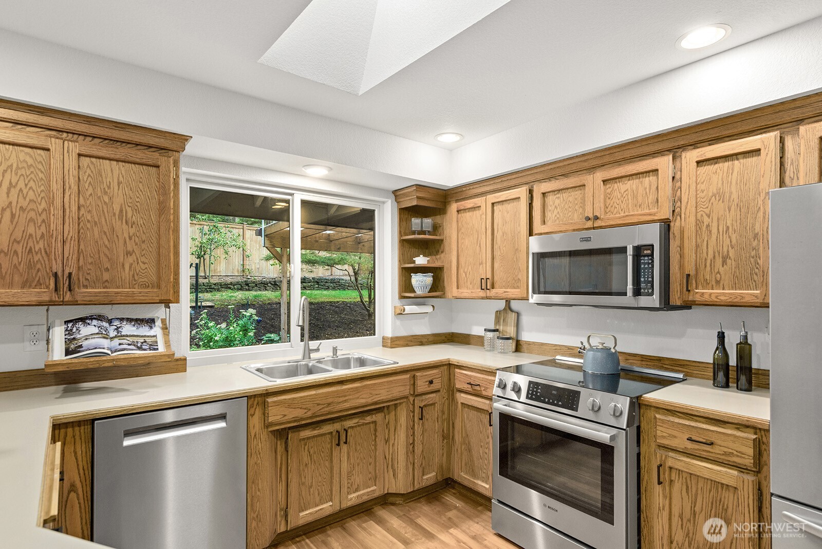 2043 215th Place Property Photo 14