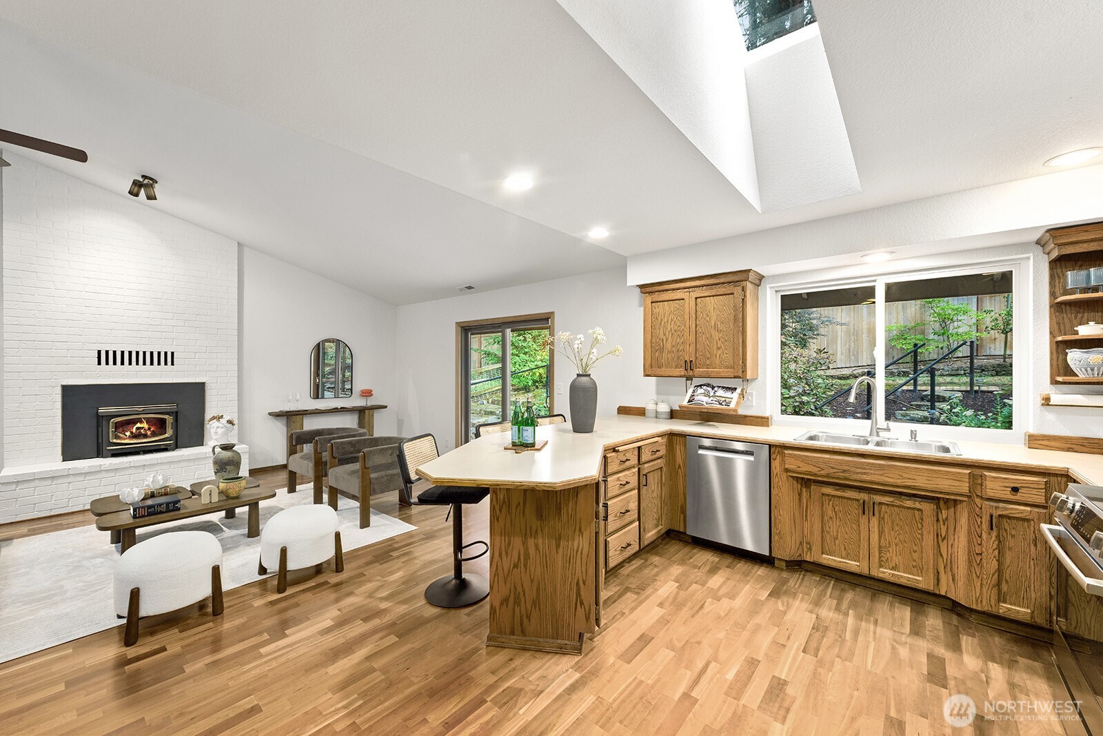 2043 215th Place Property Photo 16