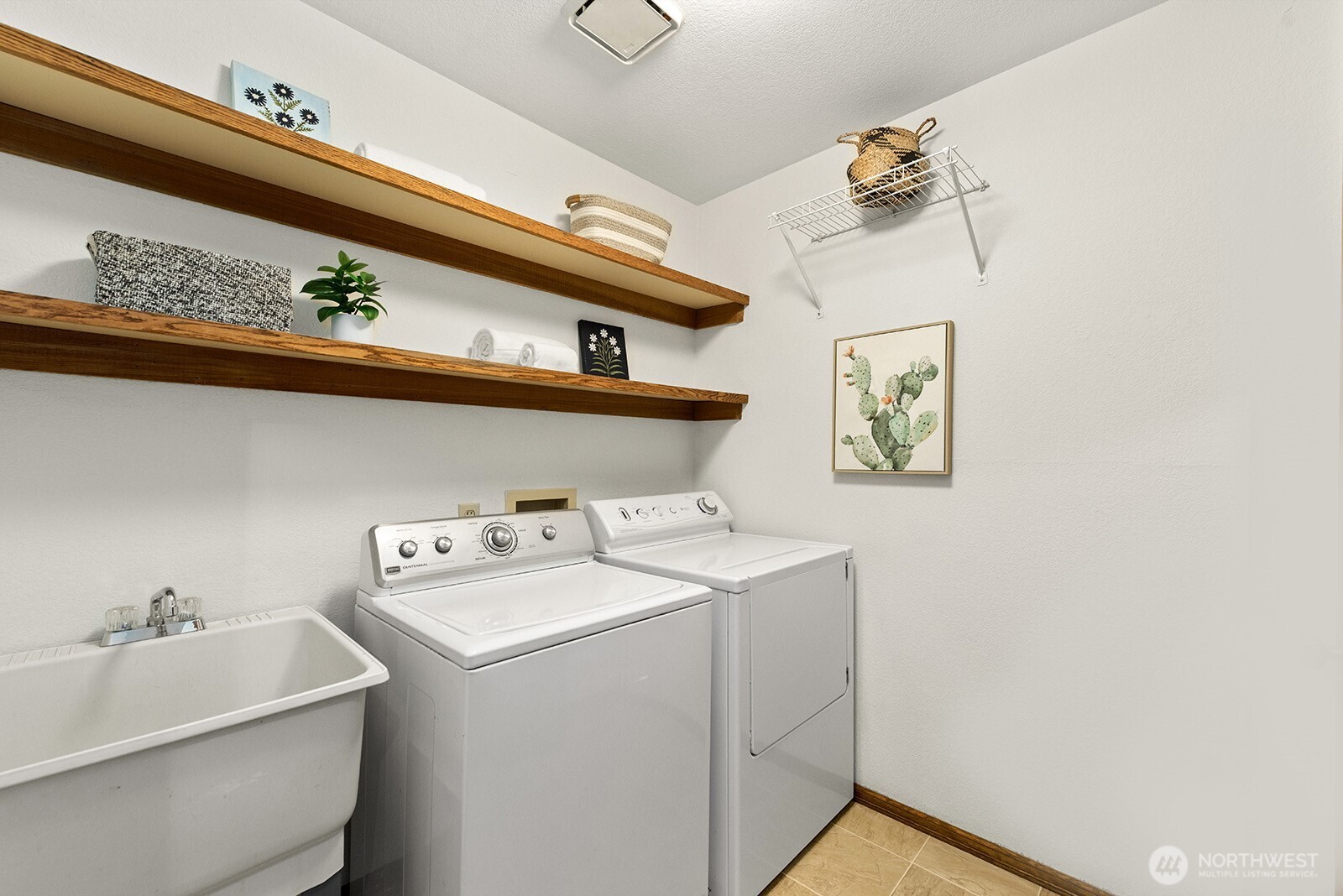 2043 215th Place Property Photo 30
