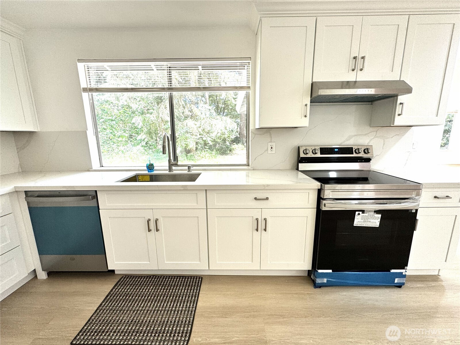 12602 Military Road Property Photo 3