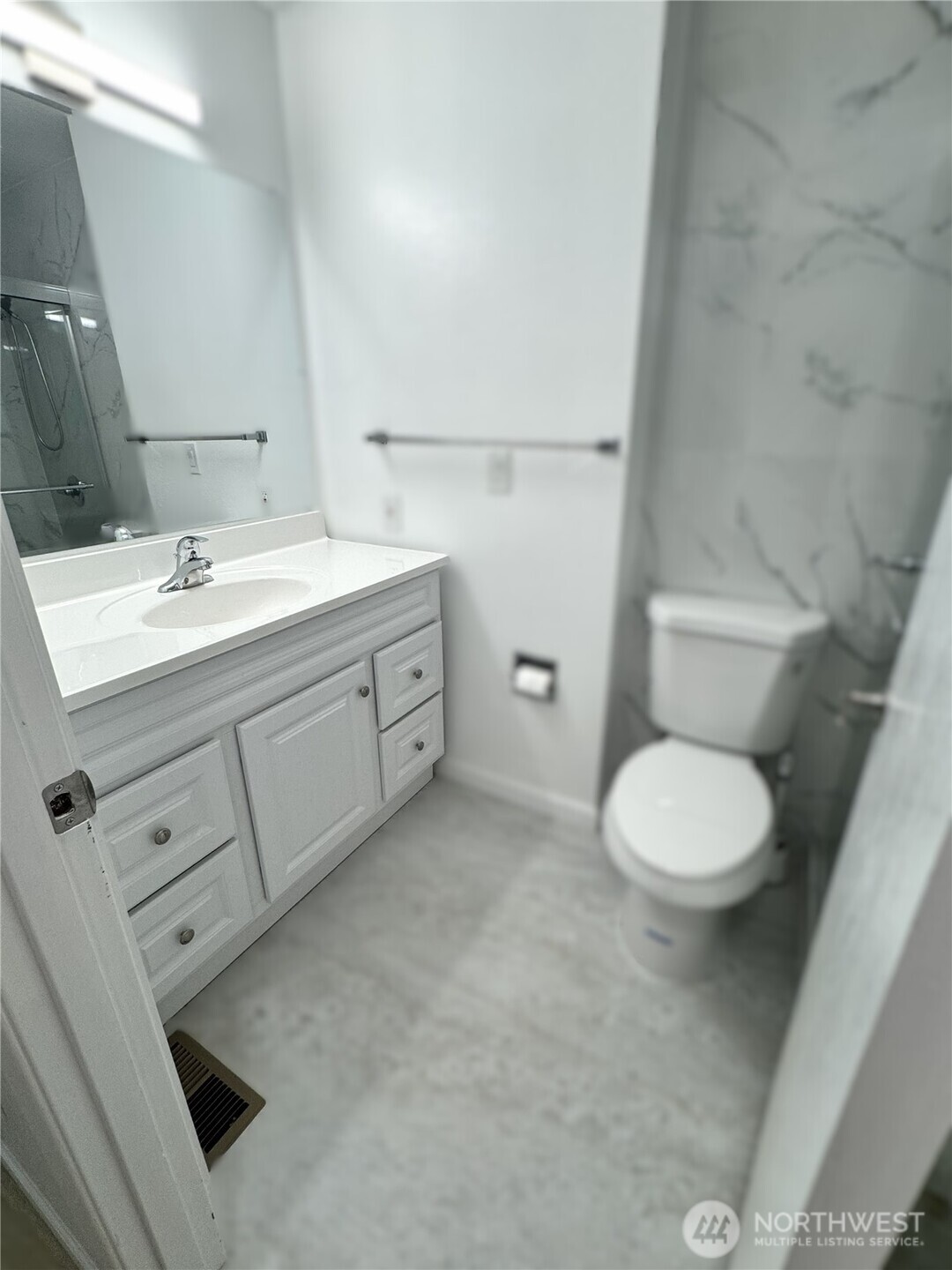 12602 Military Road Property Photo 8