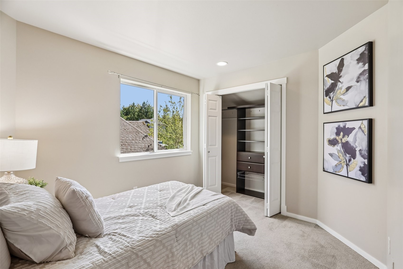 2528 Larchmount Dr Ne Property Photo 22