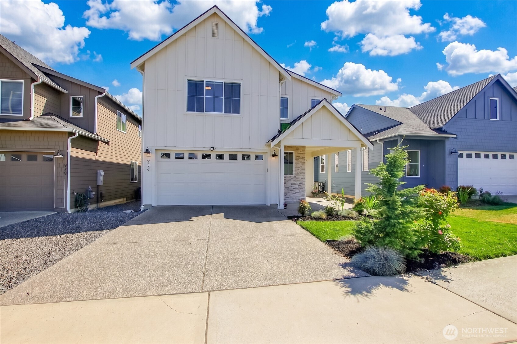936 Yew Avenue Property Photo 1