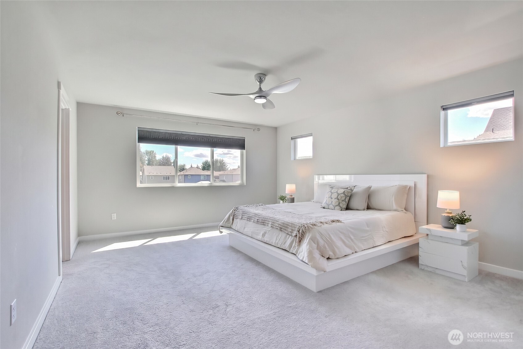 936 Yew Avenue Property Photo 12