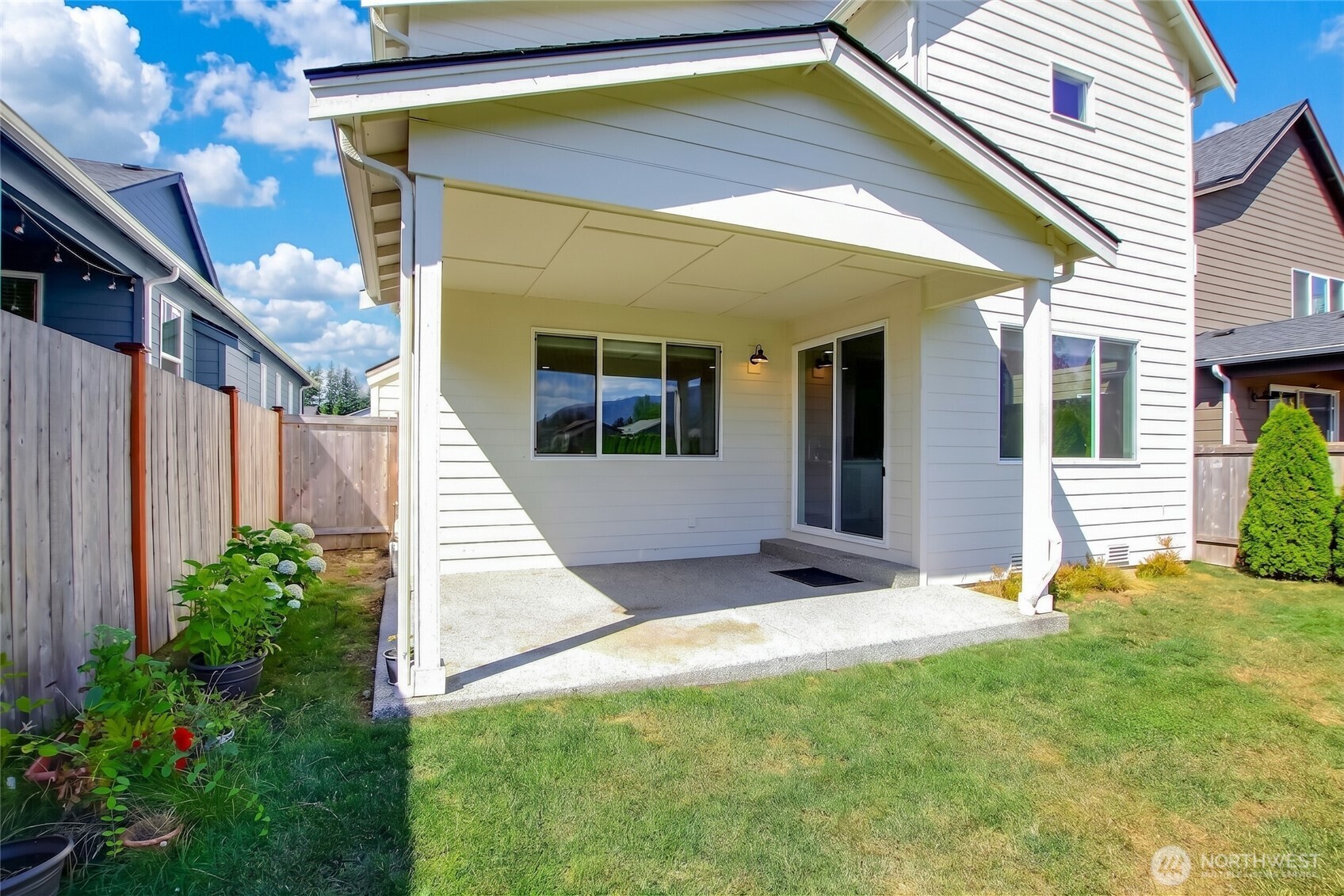 936 Yew Avenue Property Photo 24
