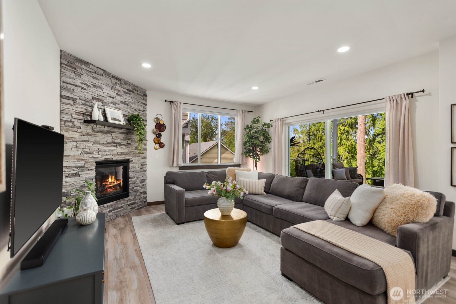 17805 3rd Avenue Property Photo 8