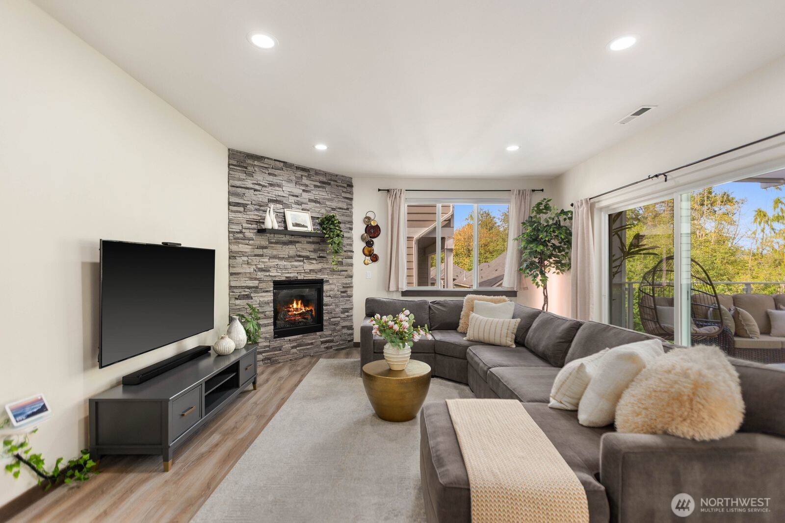 17805 3rd Avenue Property Photo 12