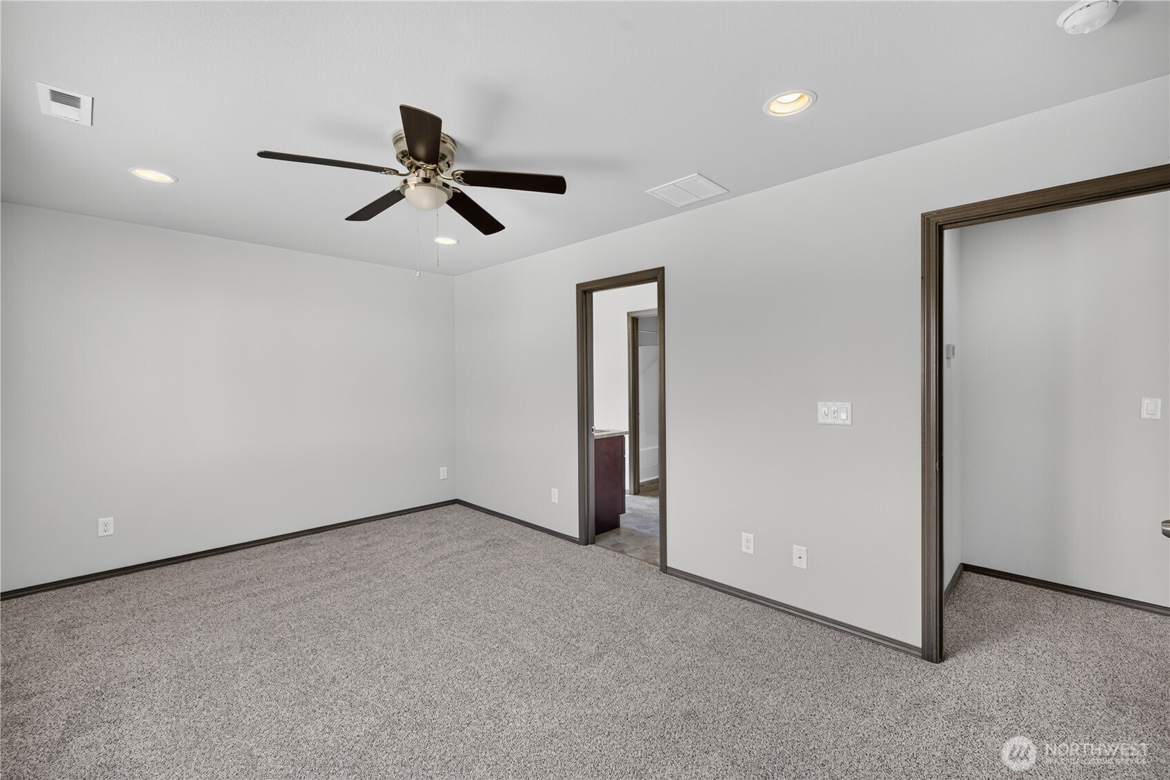 619 Kimberly Avenue Property Photo 10