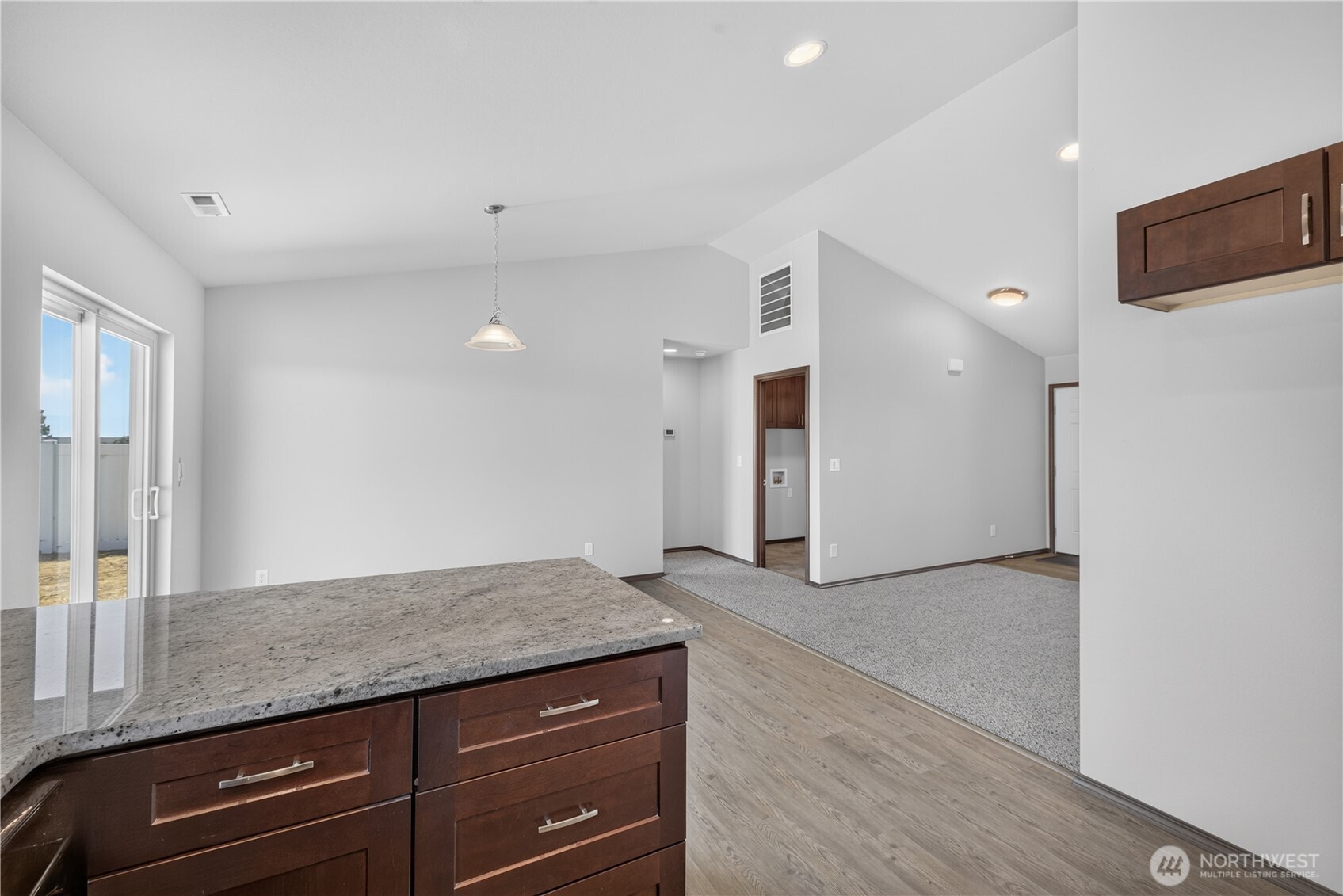 619 Kimberly Avenue Property Photo 11