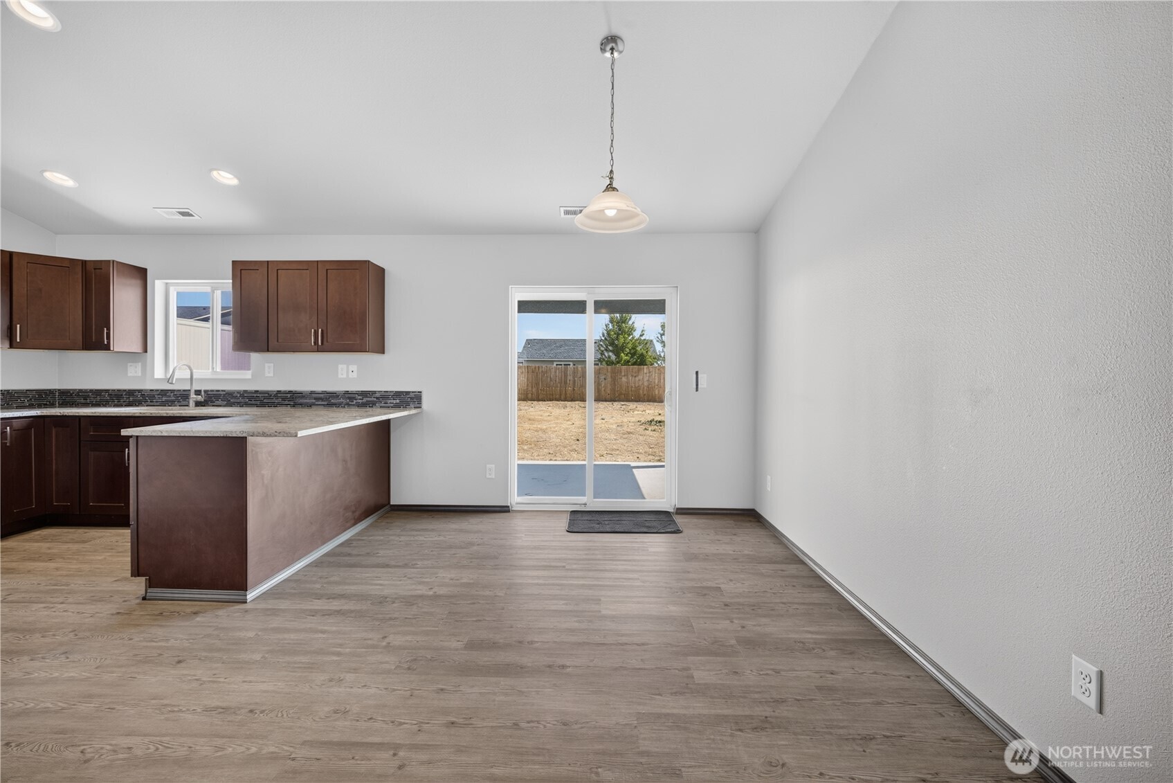 619 Kimberly Avenue Property Photo 14