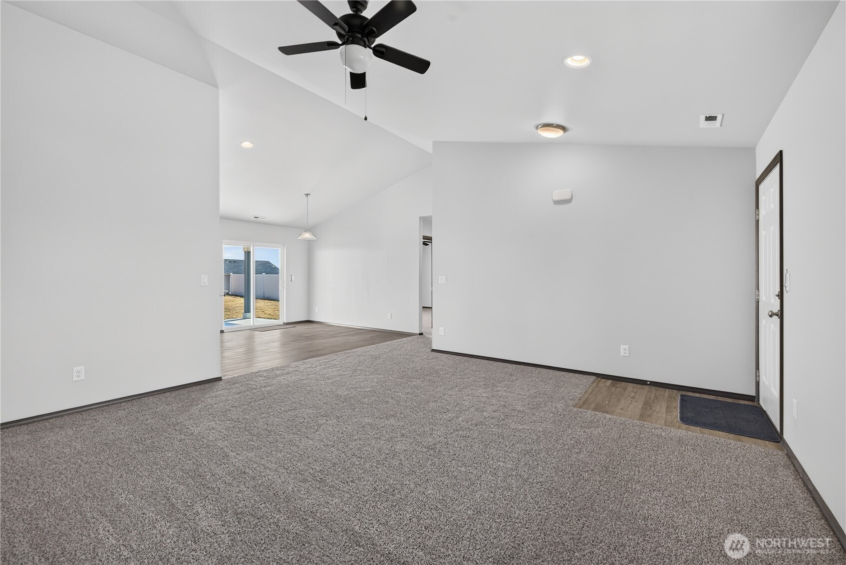 619 Kimberly Avenue Property Photo 15