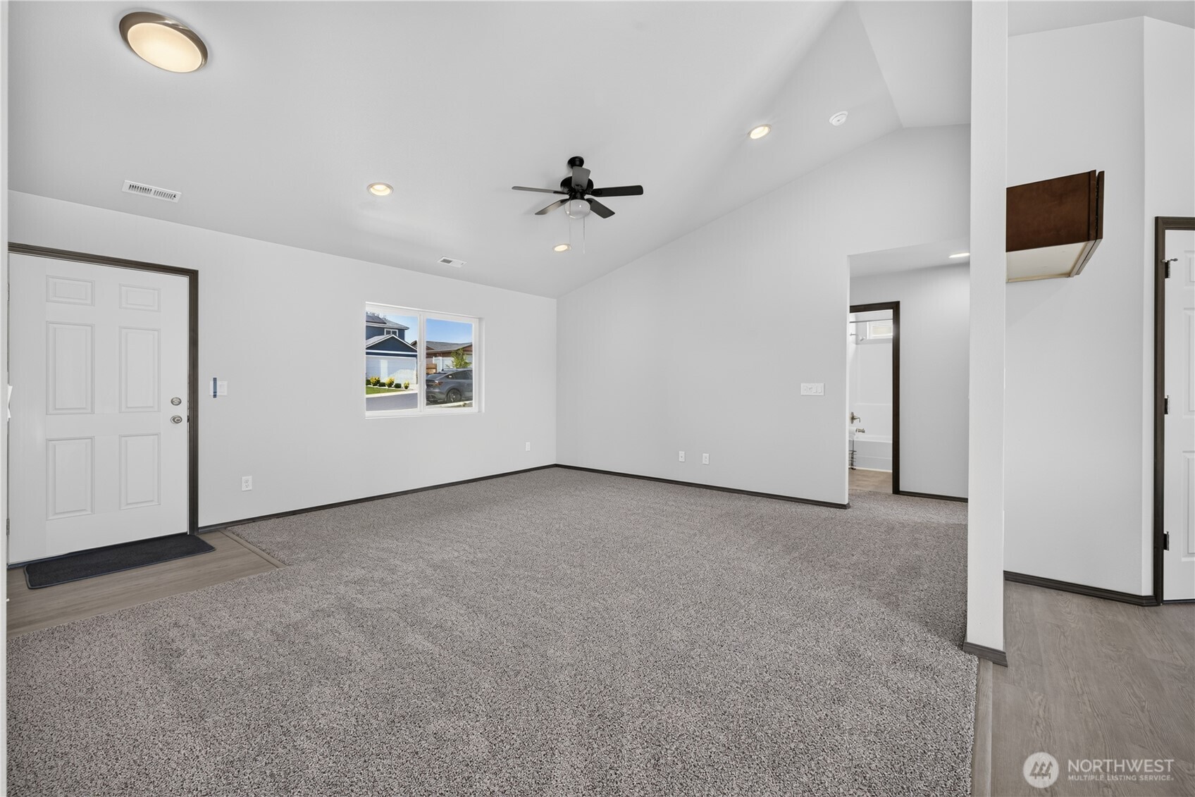 619 Kimberly Avenue Property Photo 26