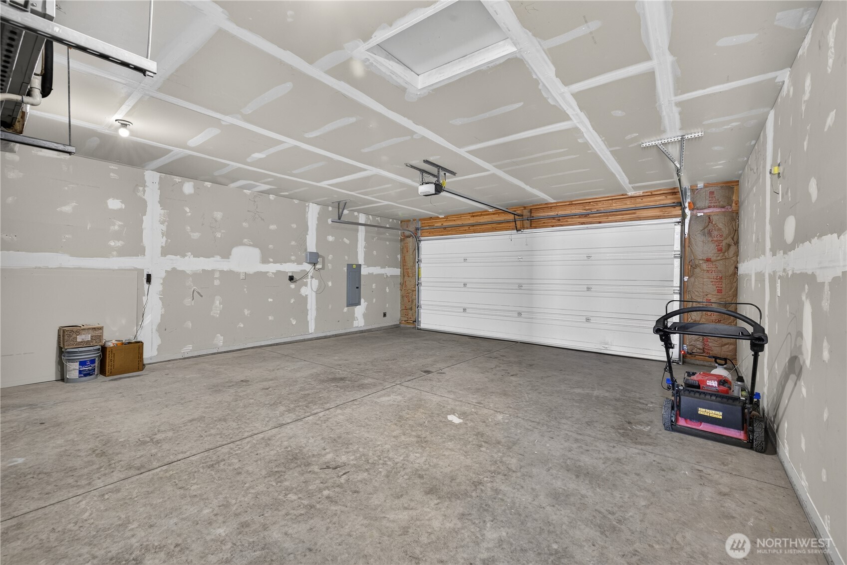 619 Kimberly Avenue Property Photo 27