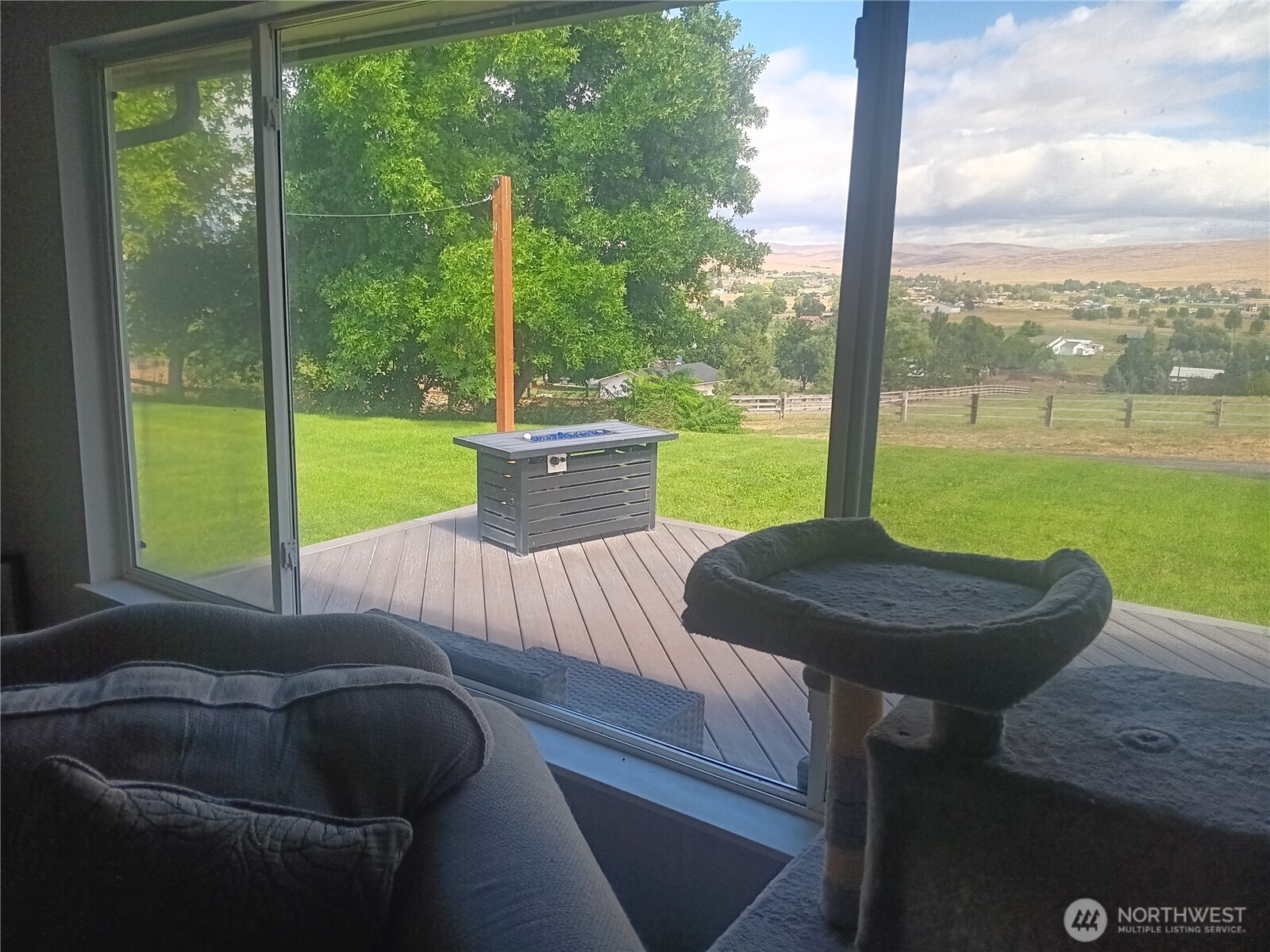 260 Adobe Way Property Photo 3