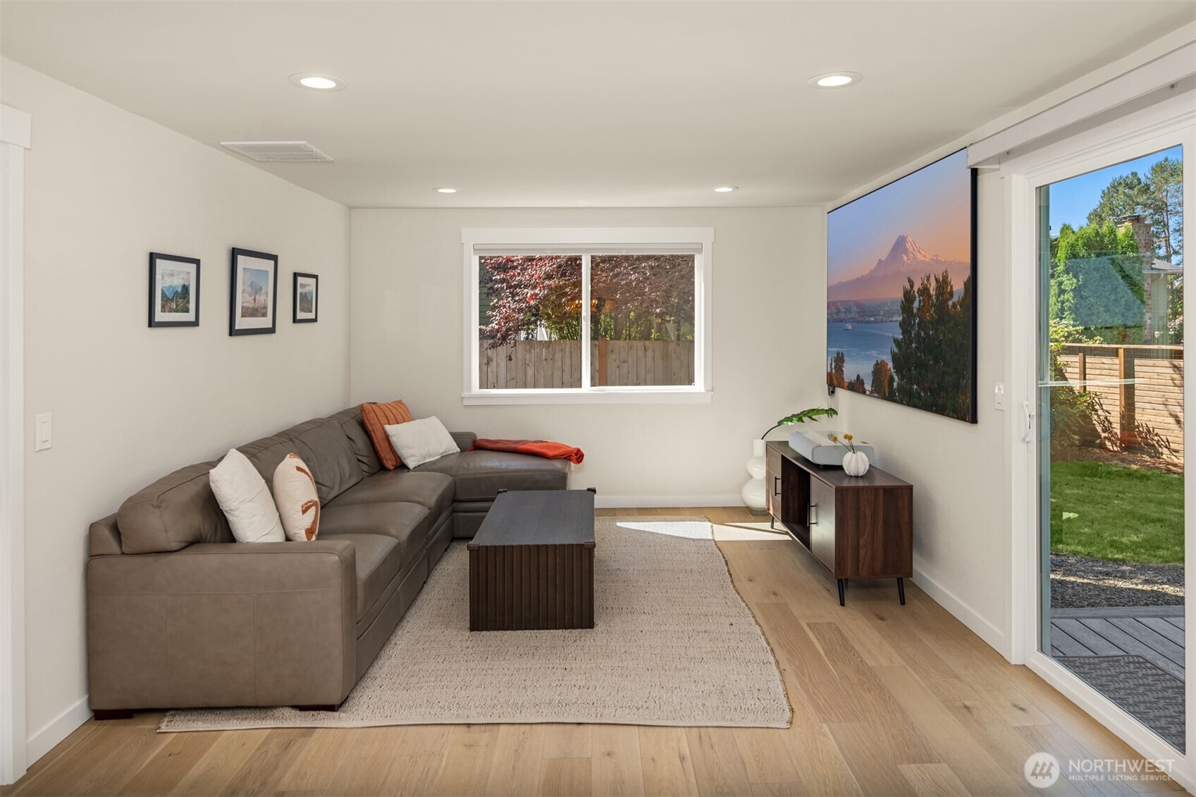 11138 127th Place Property Photo 13