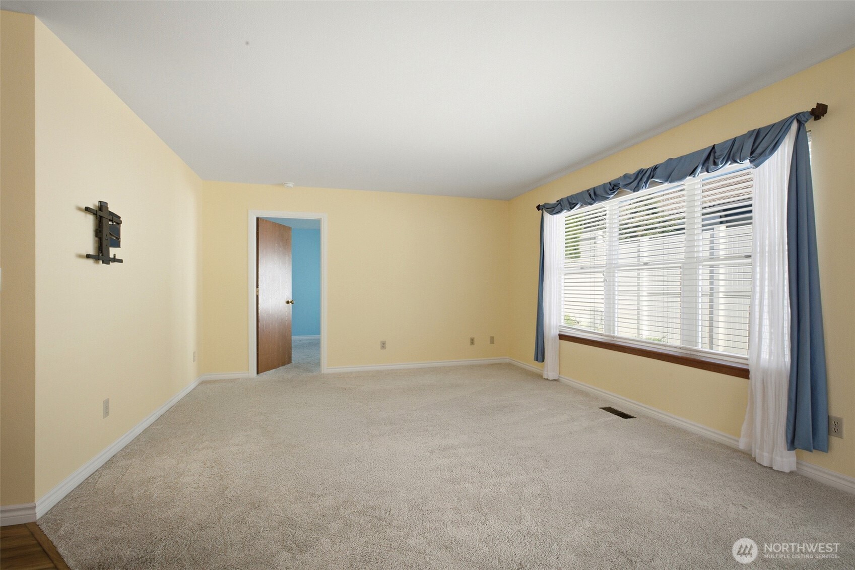 4935 Cherry Park Court Property Photo 6
