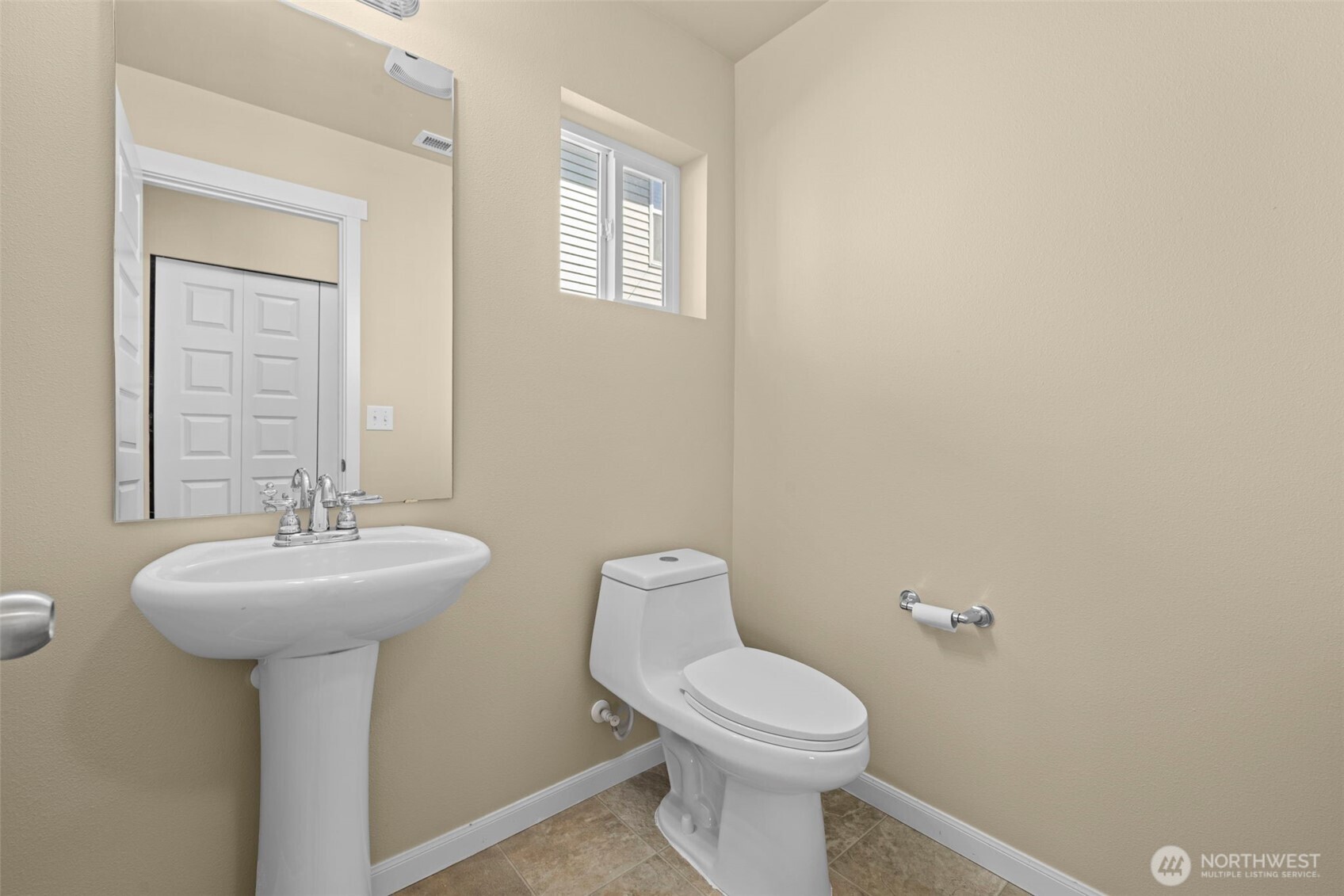 17912 E 14th Avenue Ct Property Photo 9