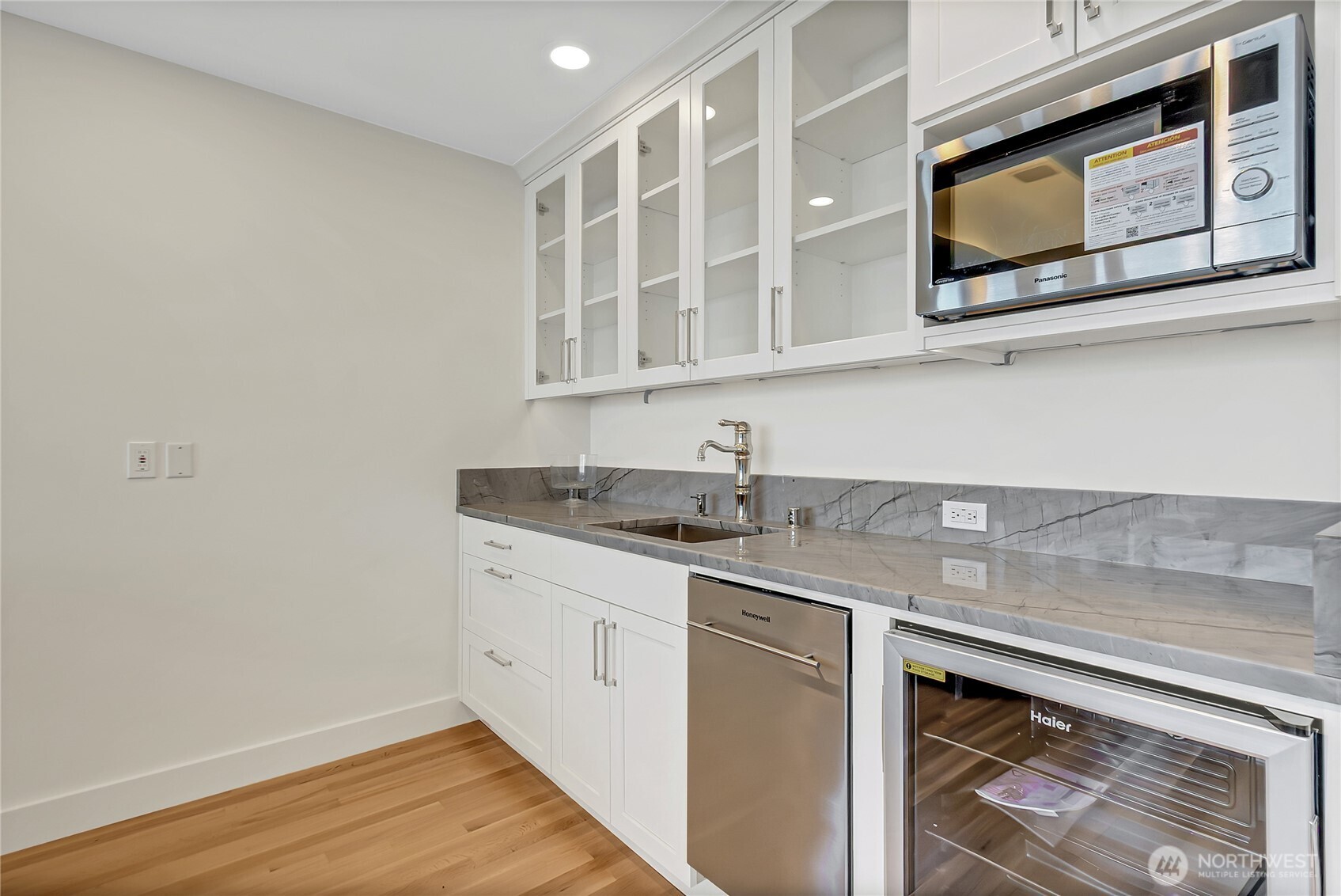 16331 Maplewild Avenue Property Photo 15