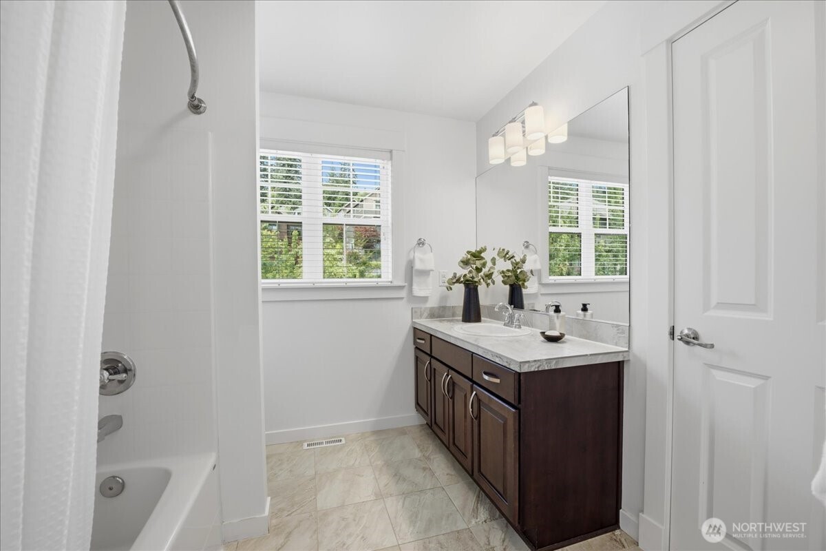 2210 Nw Harmony Way Property Photo 19