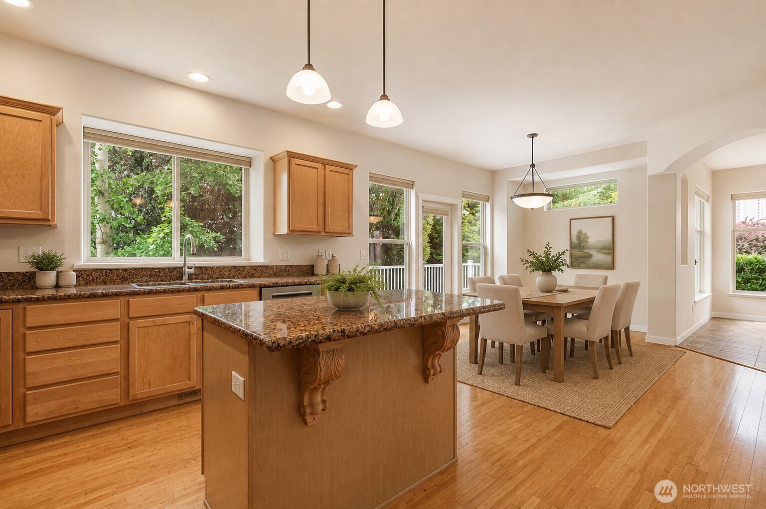 1584 Kingswood Court Property Photo 8