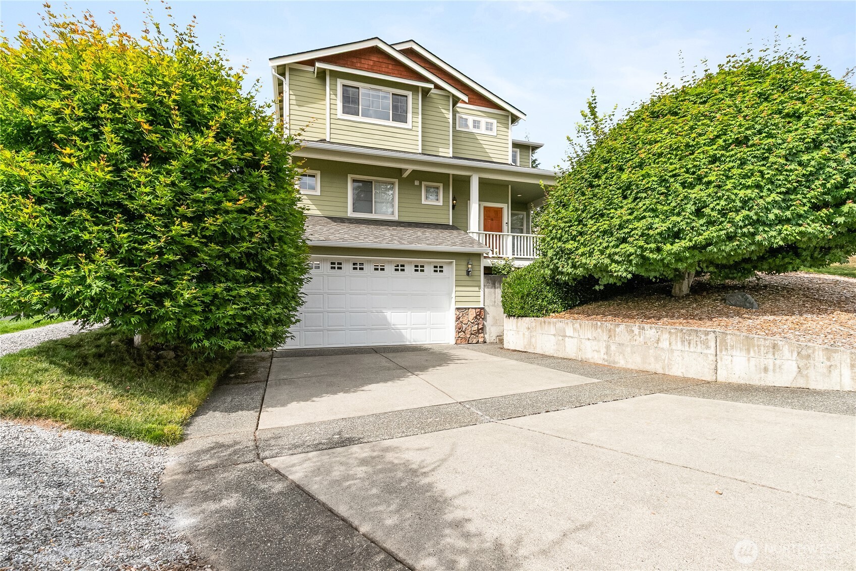 1584 Kingswood Court Property Photo 14