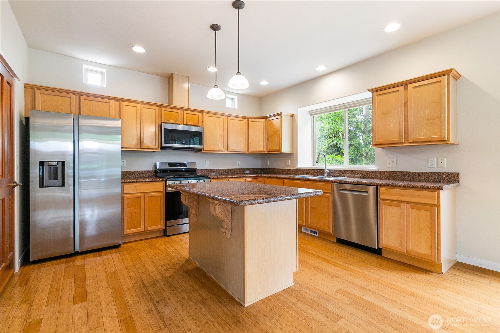 1584 Kingswood Court Property Photo 19