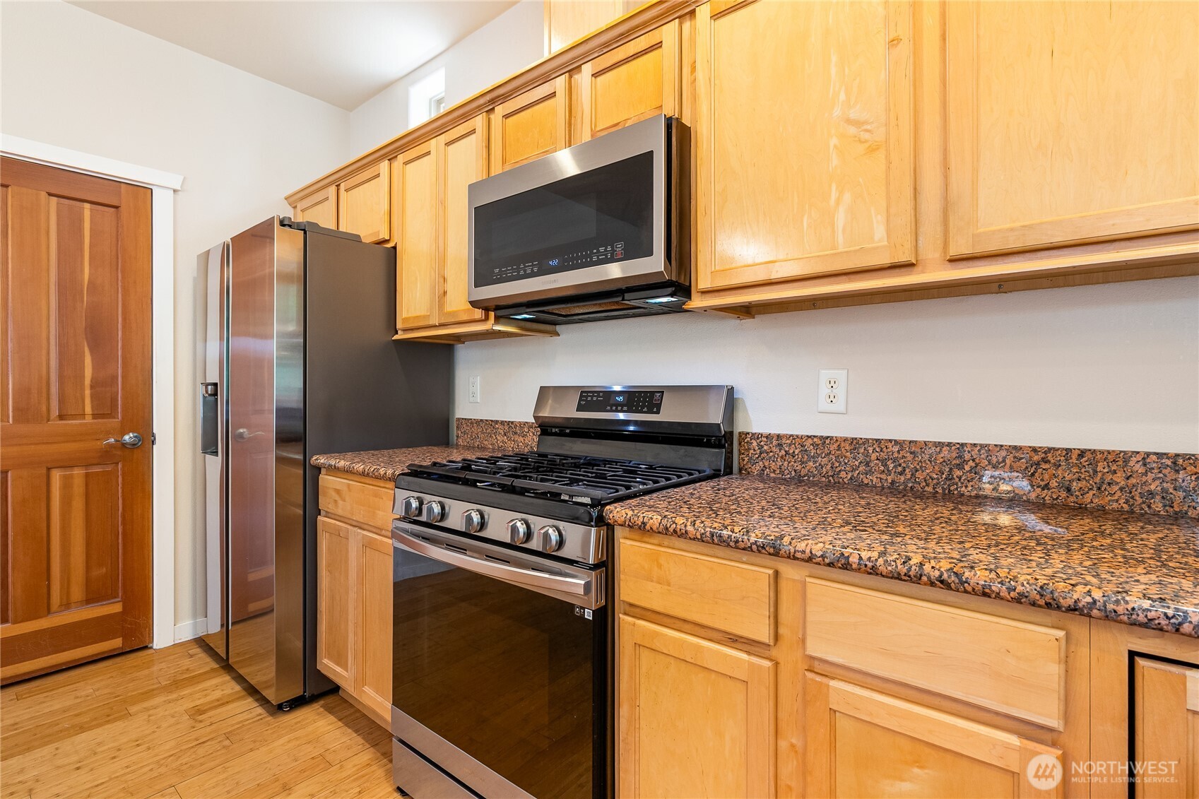 1584 Kingswood Court Property Photo 20