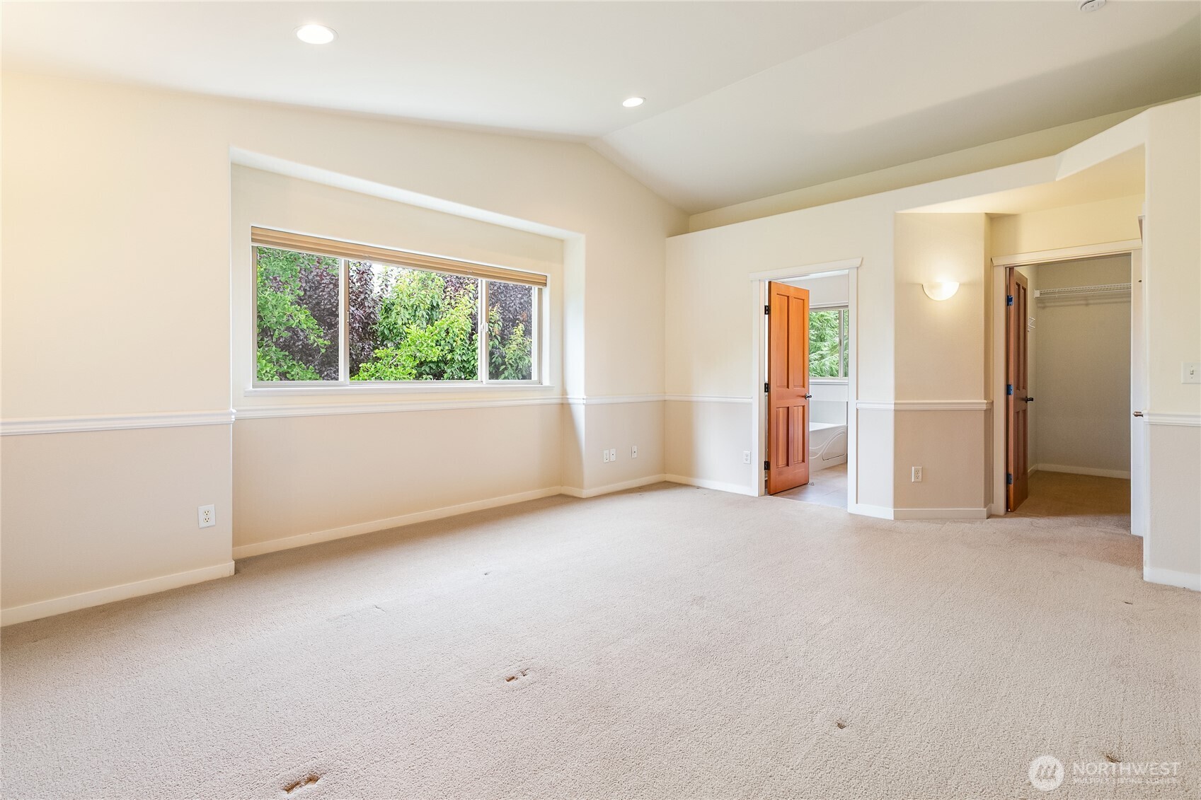 1584 Kingswood Court Property Photo 23