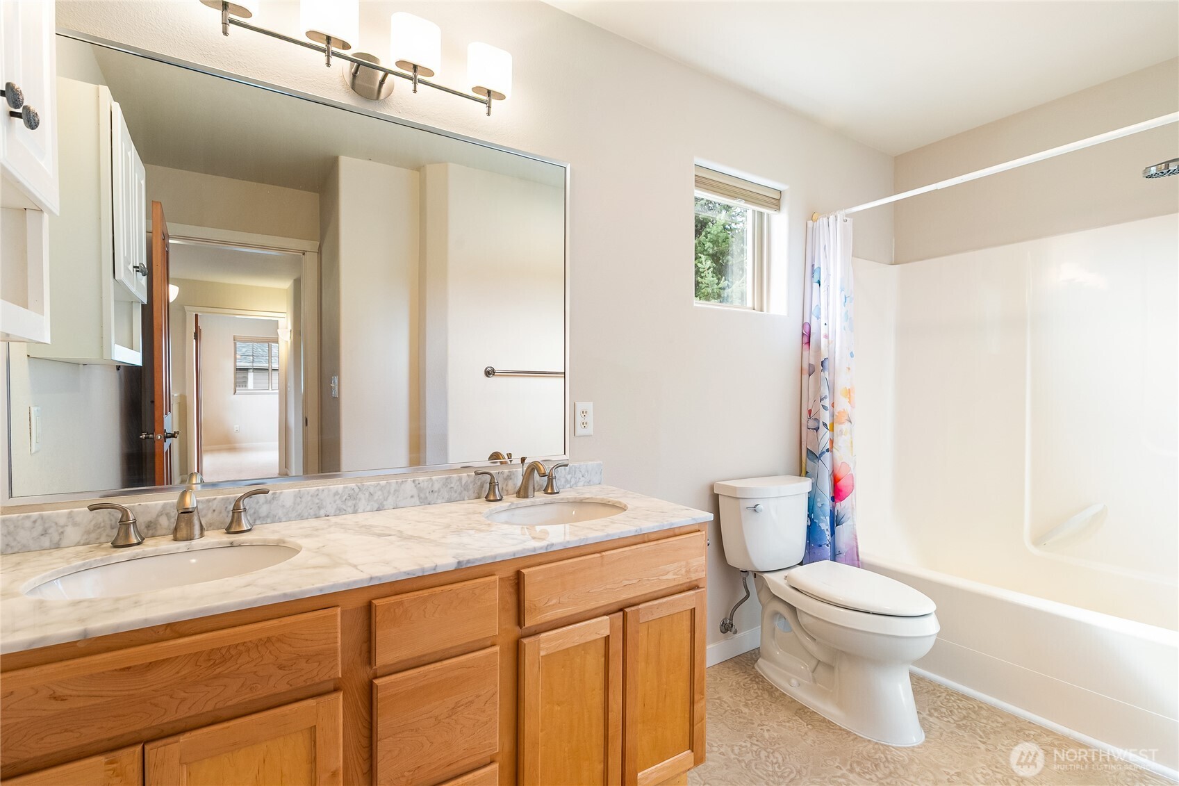 1584 Kingswood Court Property Photo 27
