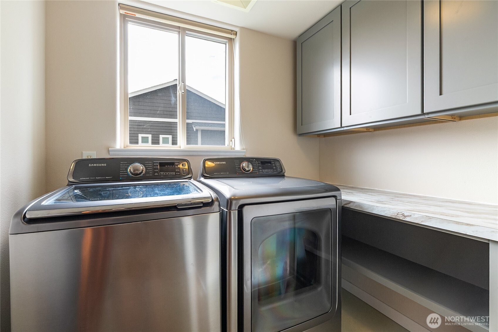 1584 Kingswood Court Property Photo 28